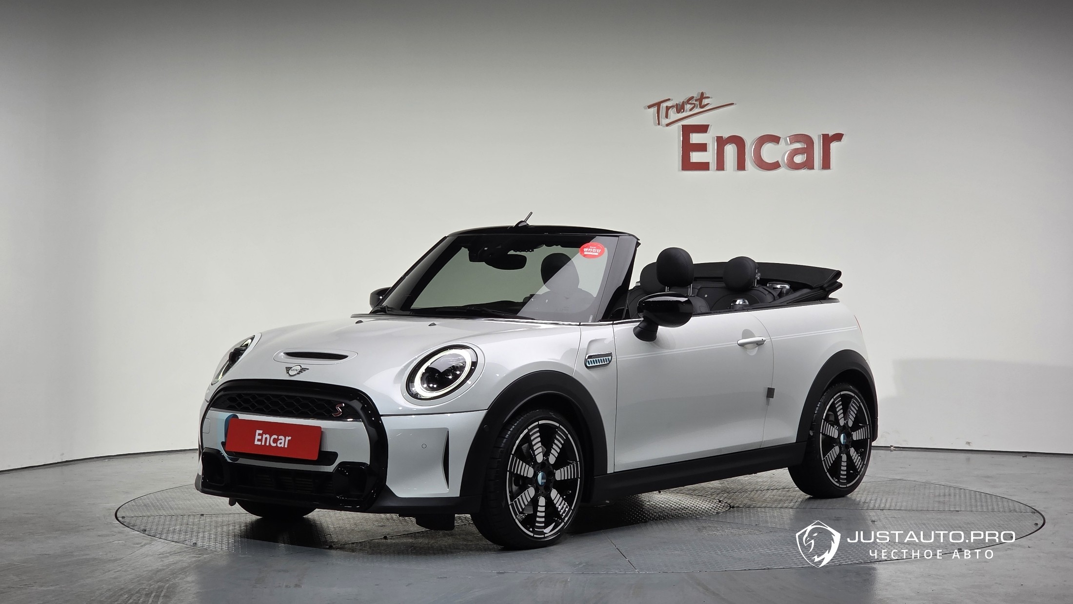 Автомобиль Mini Cooper Convertible