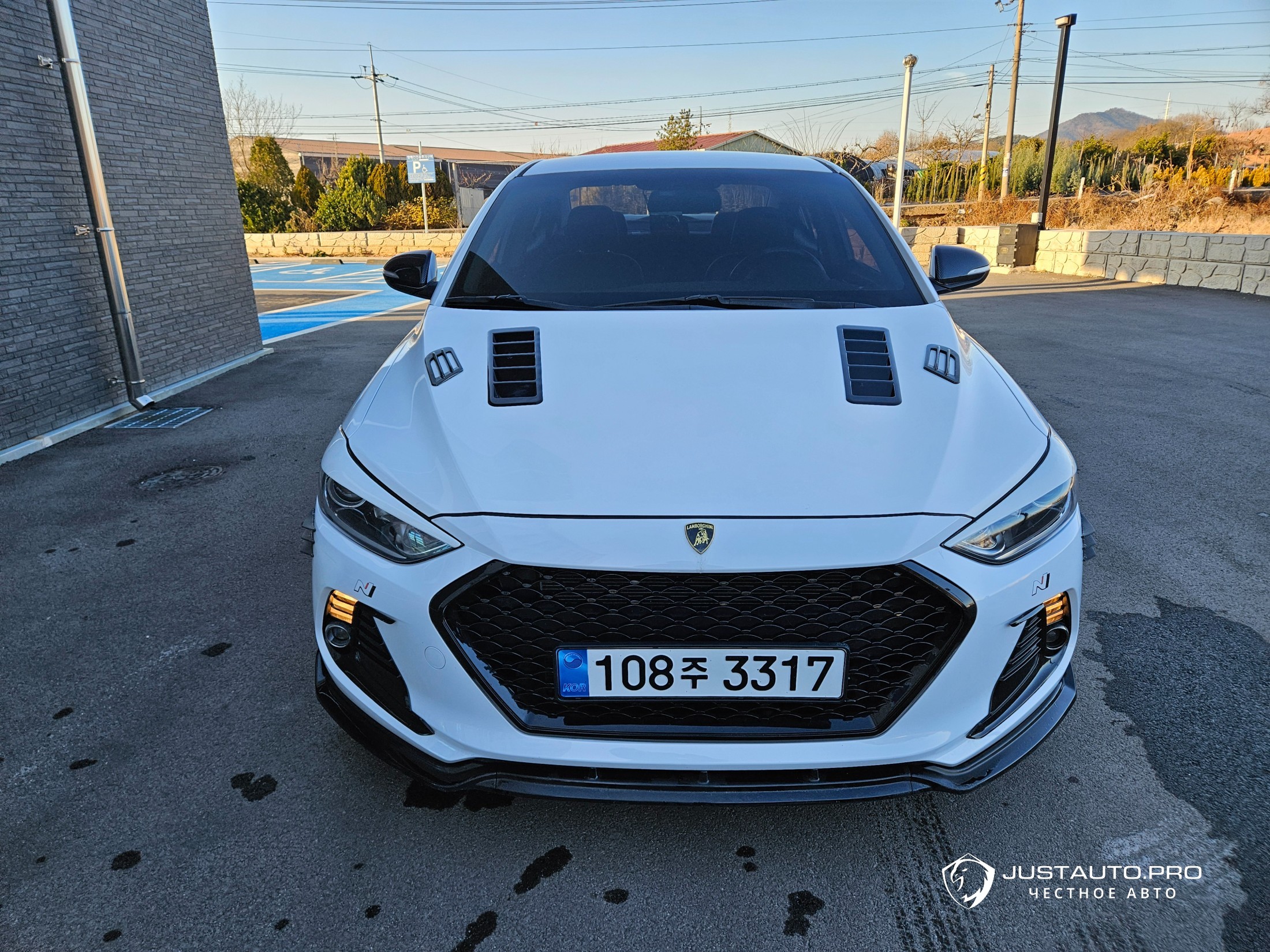 Автомобиль Hyundai AVANTE