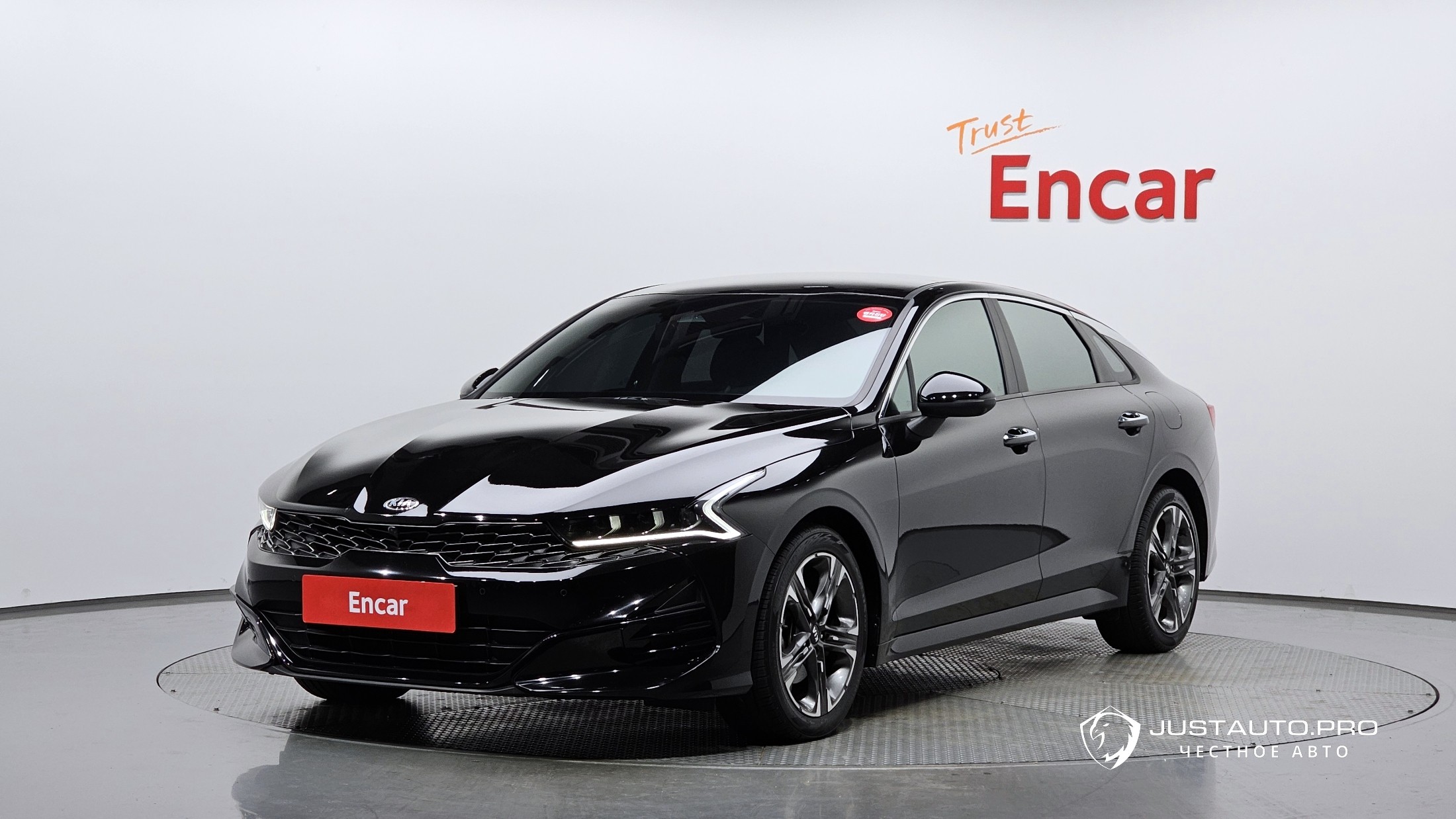 Автомобиль Kia K5