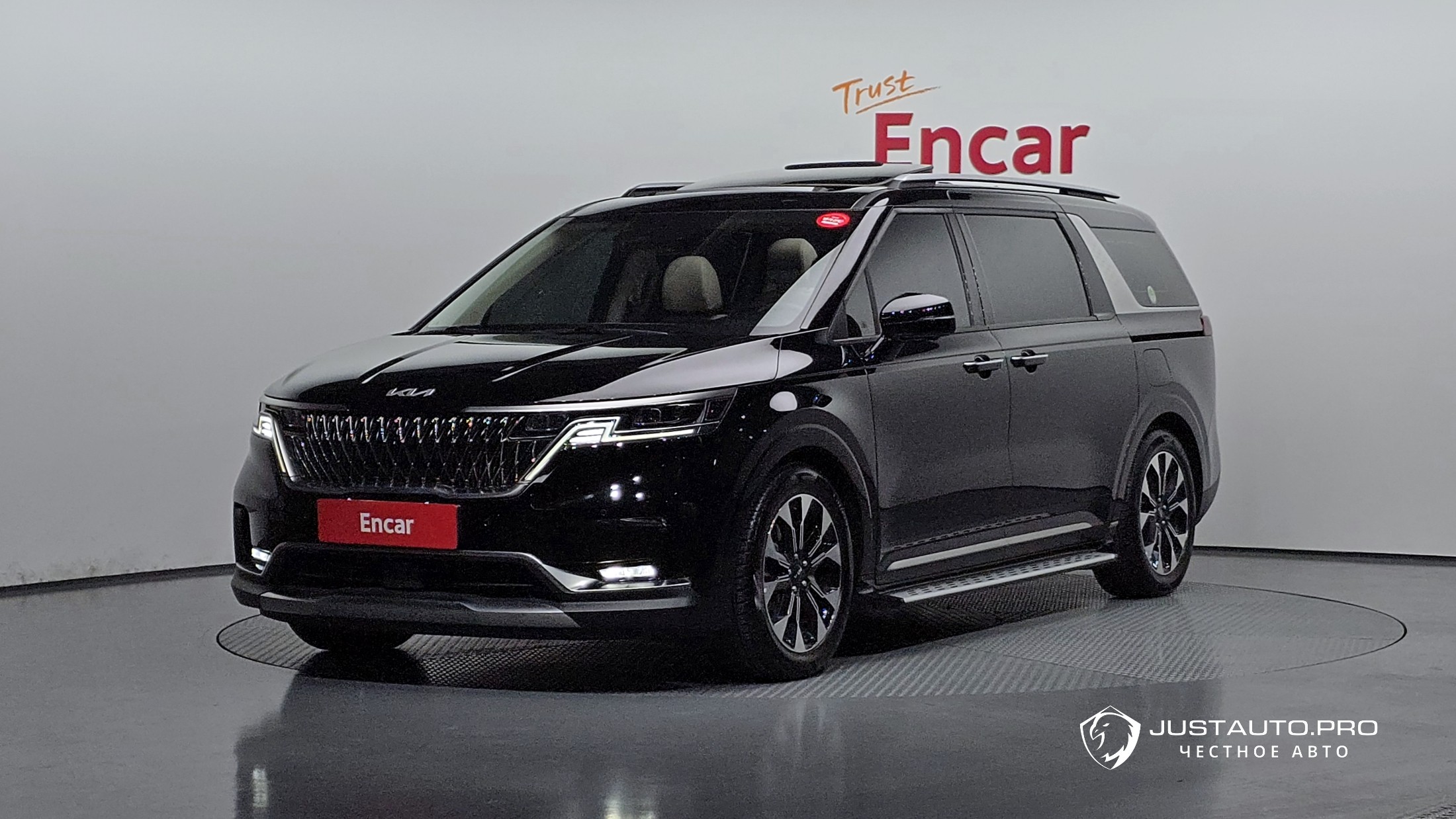 Автомобиль Kia Canival