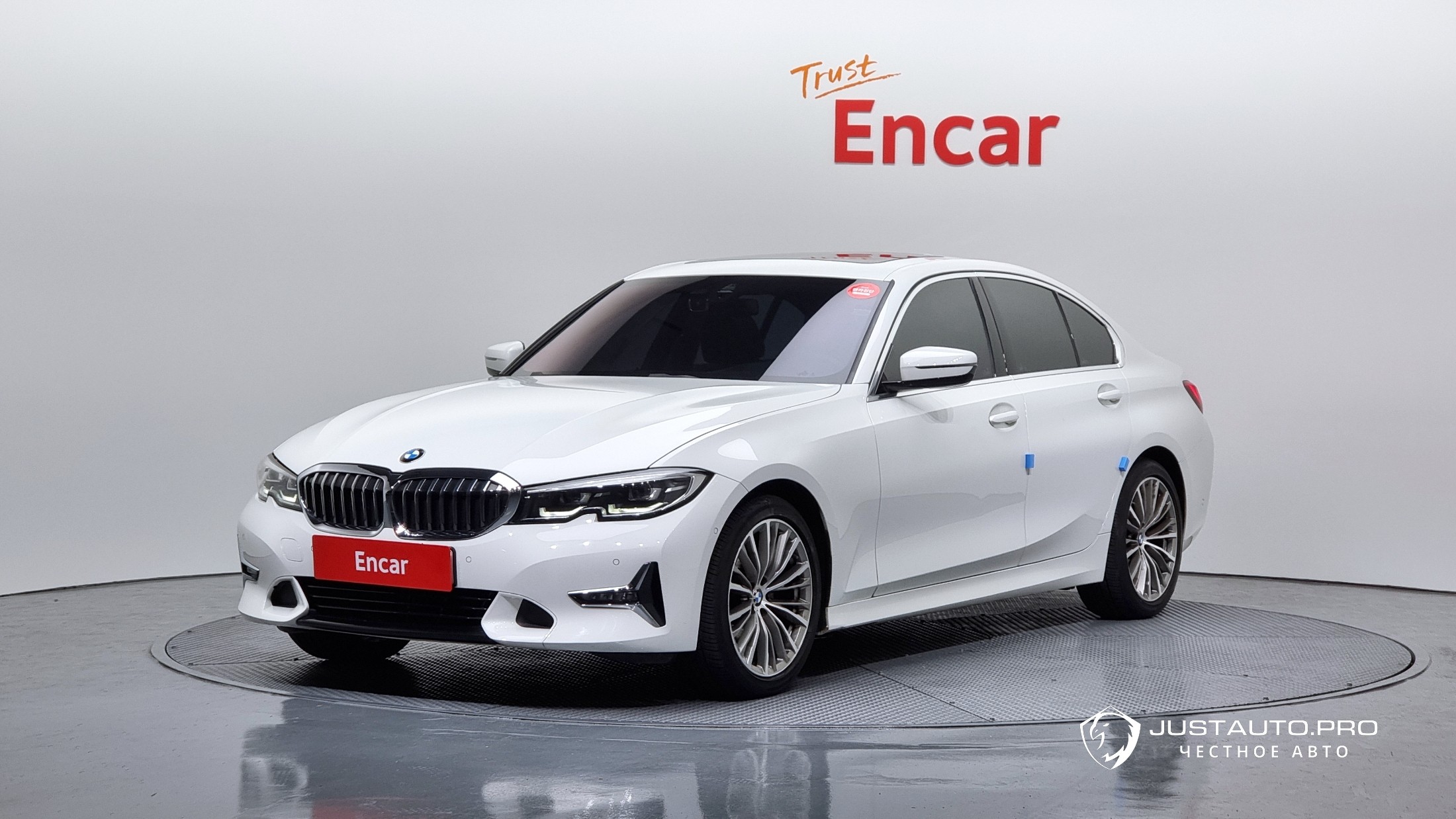 Автомобиль BMW 3-Series