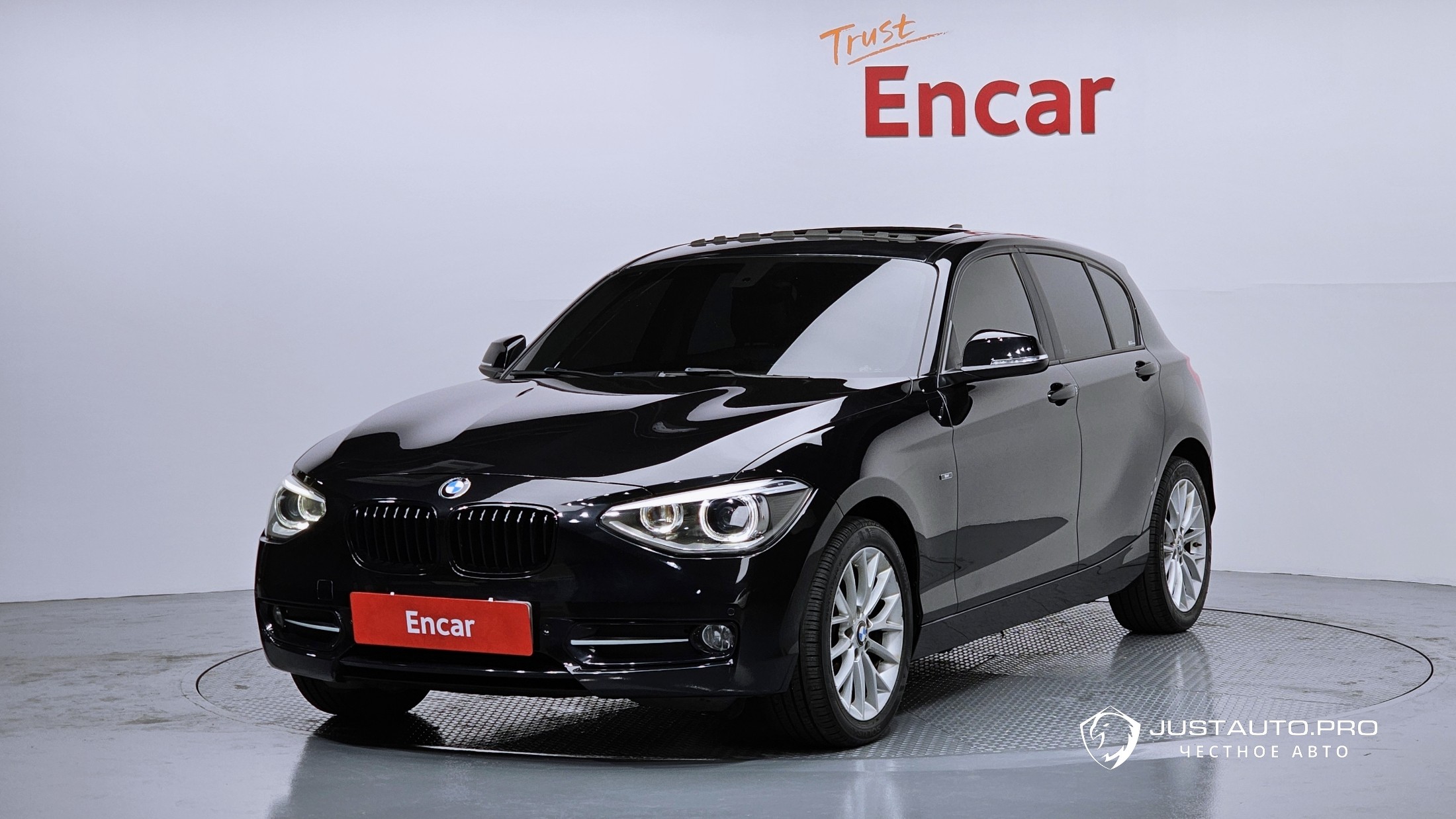 Автомобиль BMW 1-Series