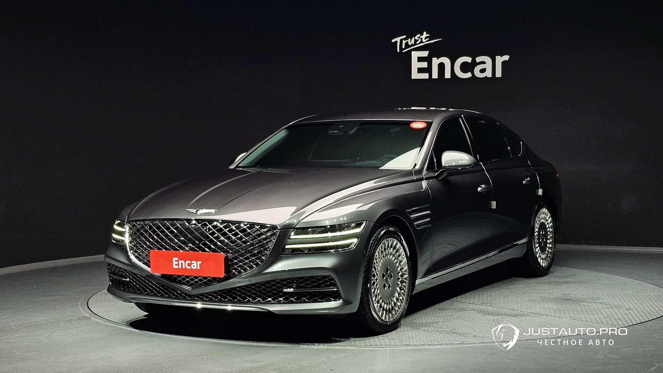 Автомобиль Genesis G80
