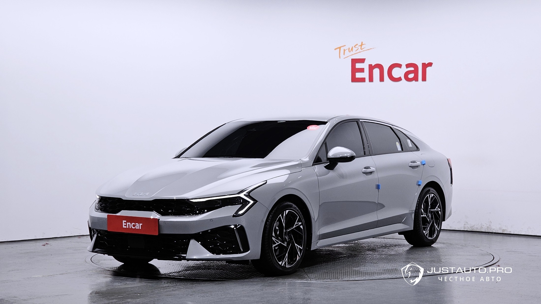 Автомобиль Kia K5