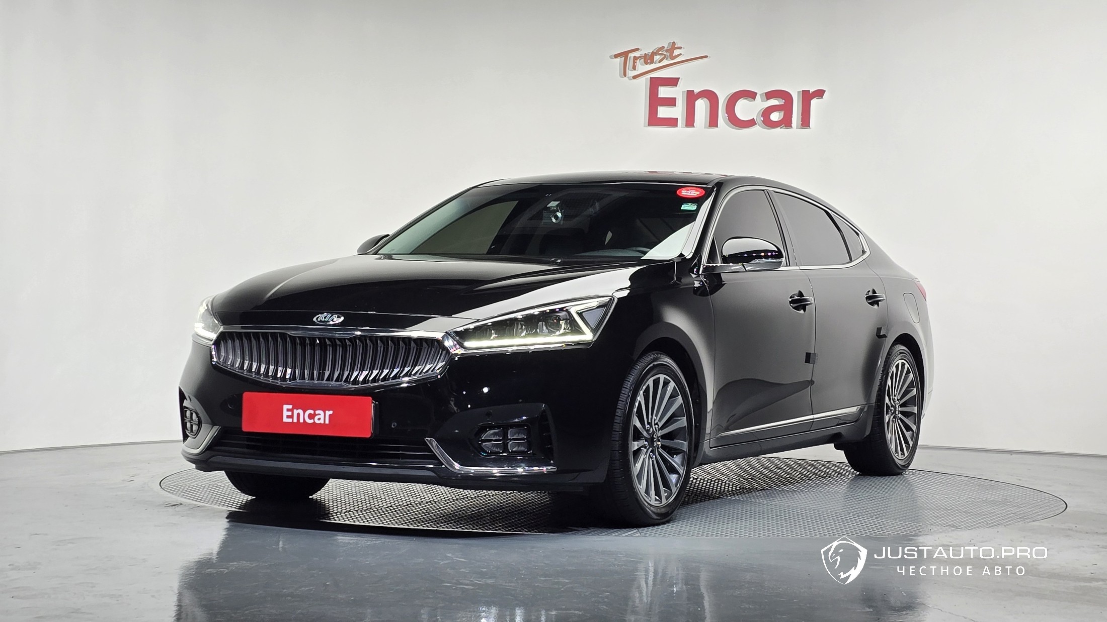 Автомобиль Kia K7