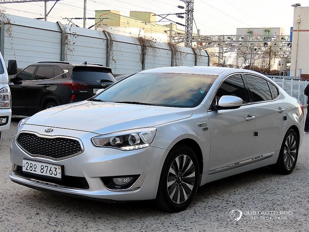 Автомобиль Kia K7