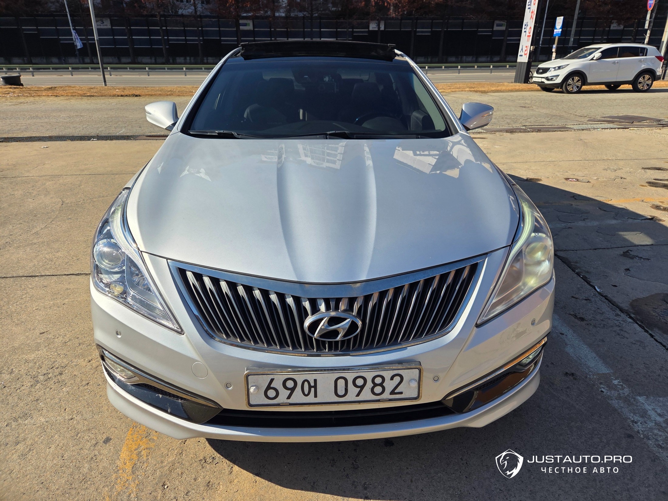 Автомобиль Hyundai Grandeur