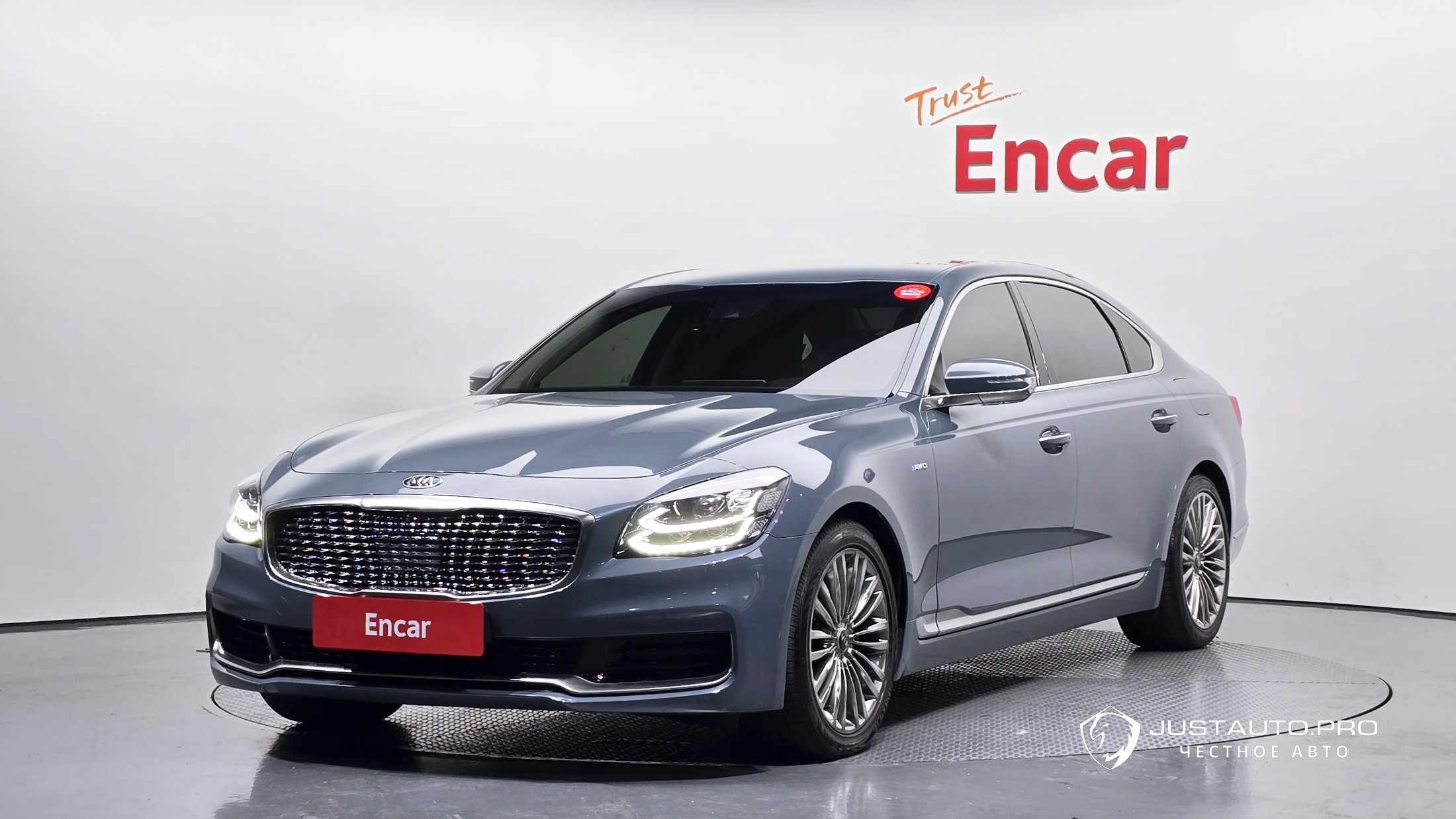 Автомобиль Kia K9