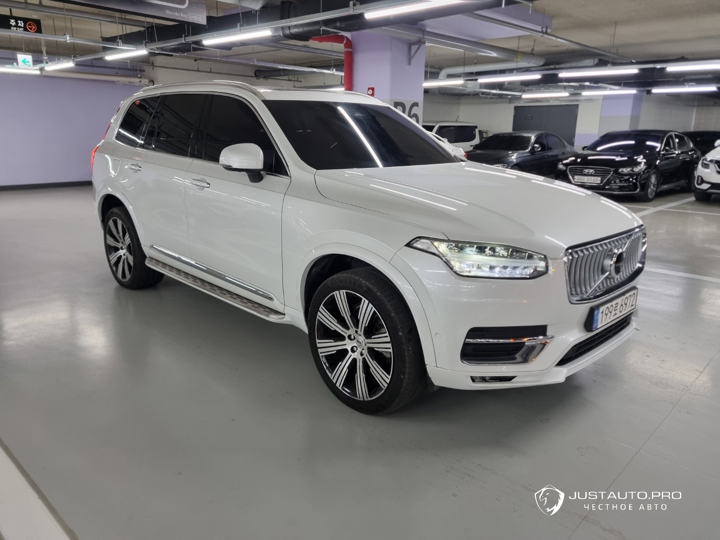 Автомобиль Volvo XC90
