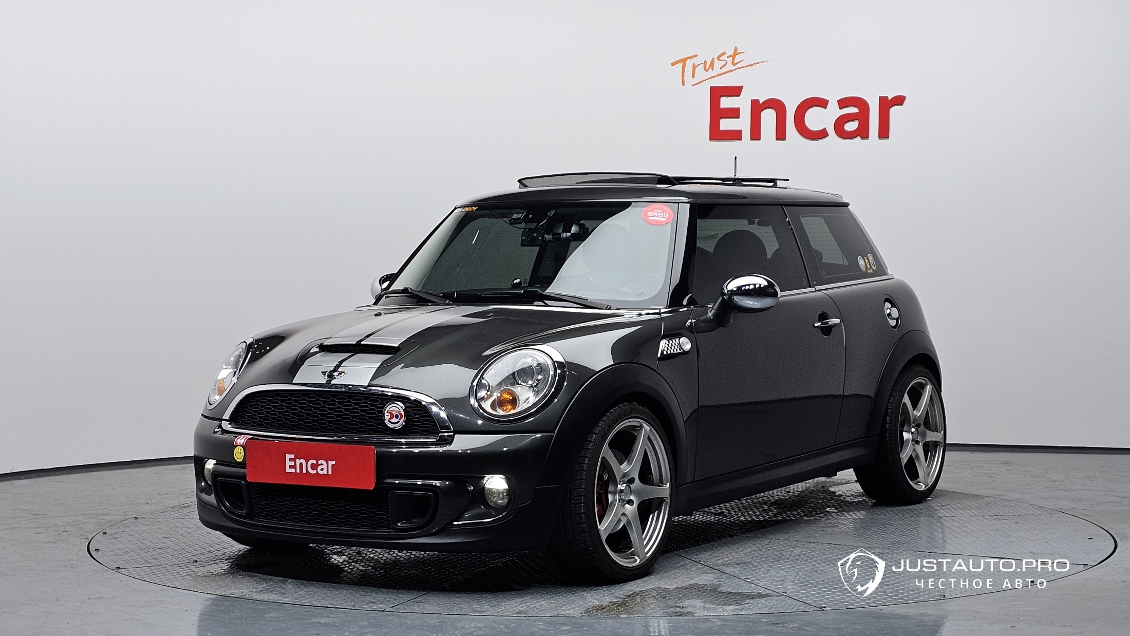 Автомобиль Mini Cooper