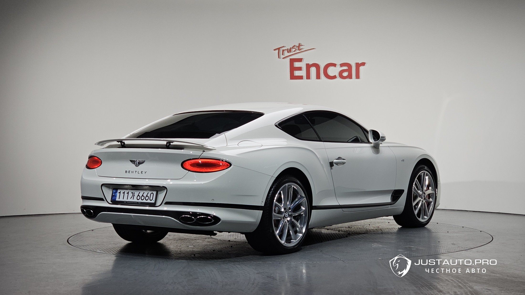 Автомобиль Bentley Continental