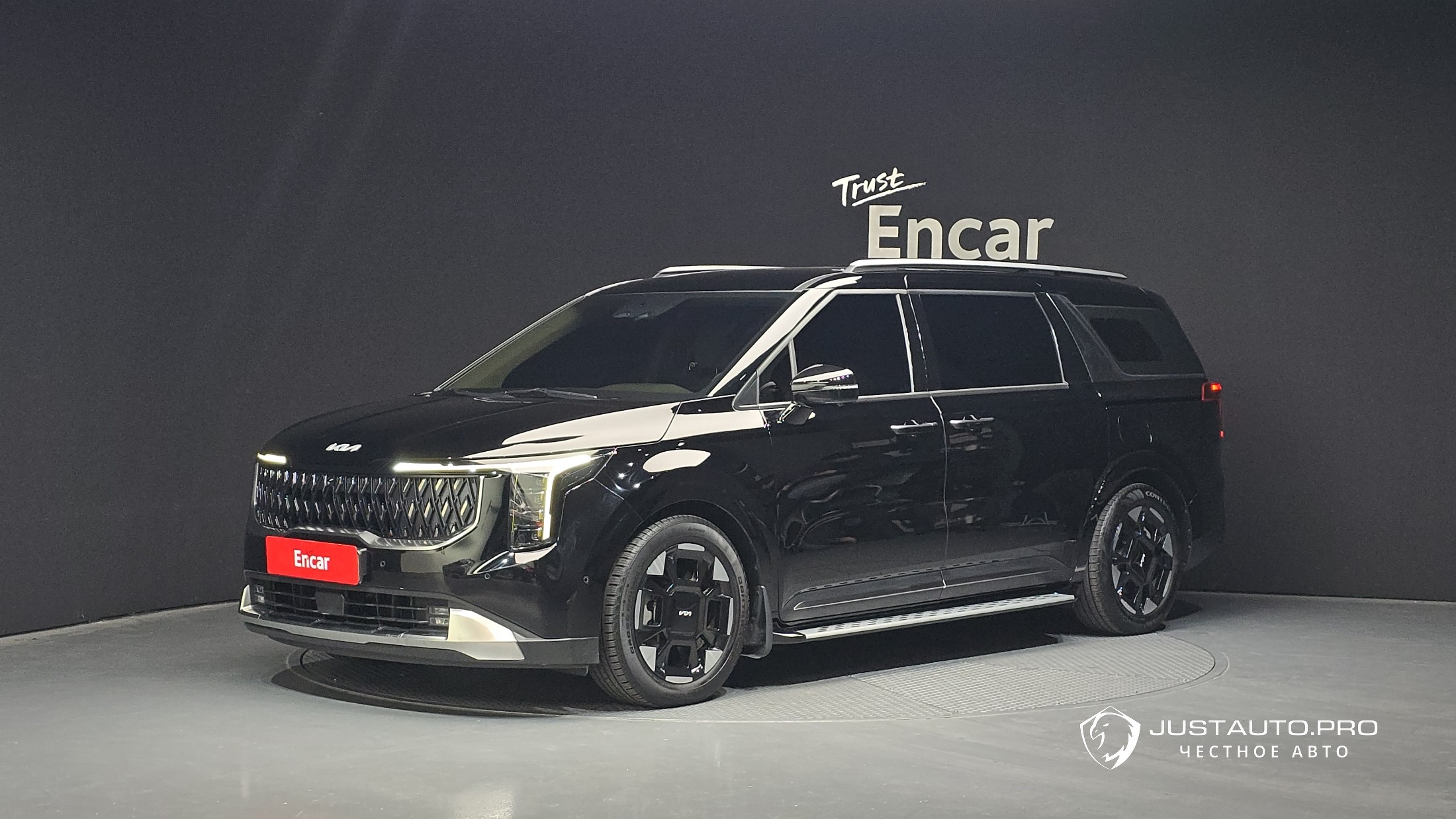 Автомобиль Kia Canival