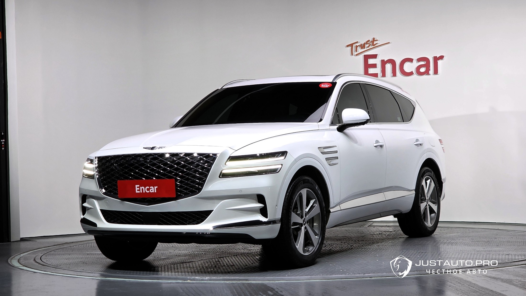 Автомобиль Genesis GV80