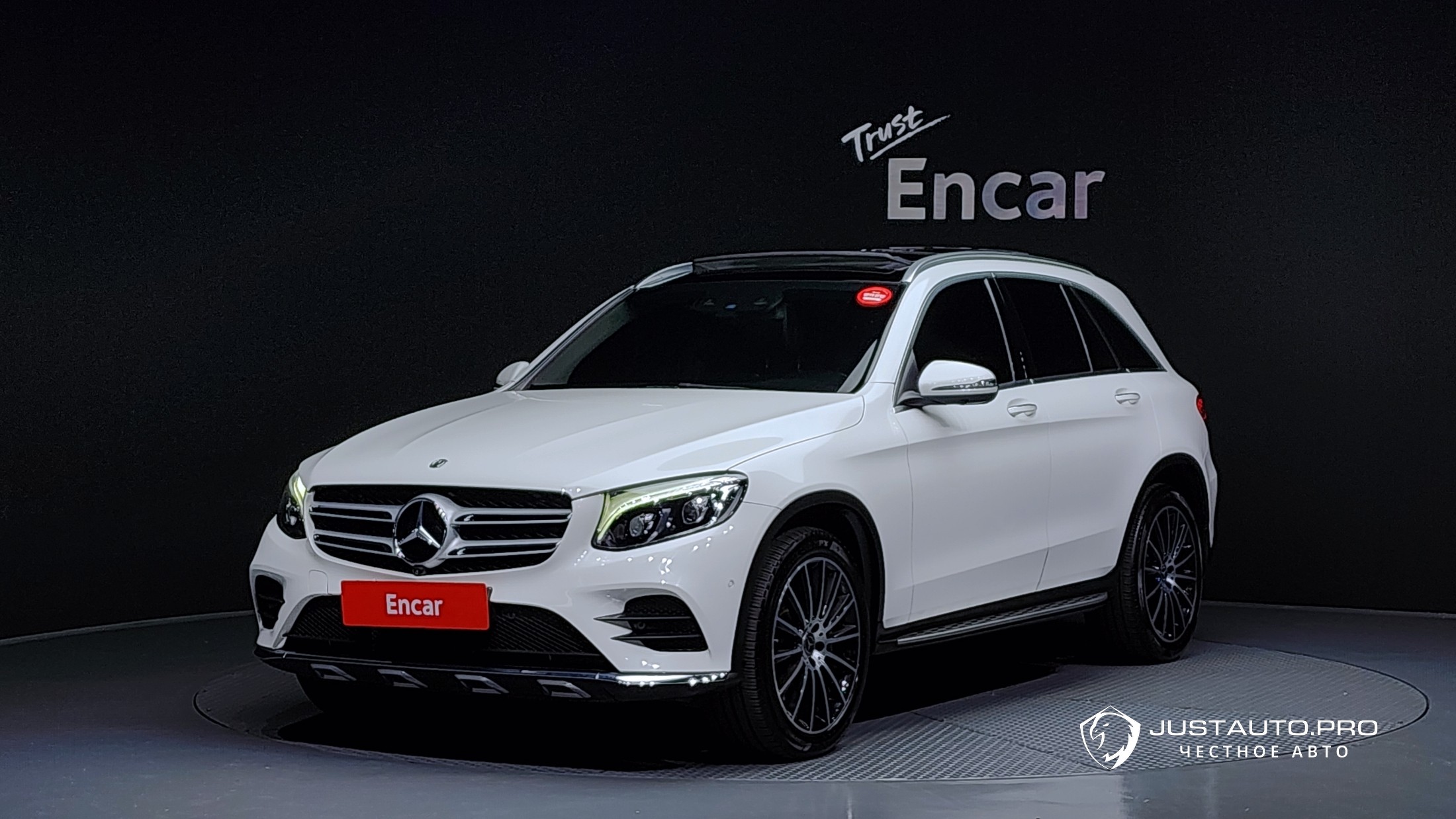 Автомобиль Mercedes-Benz GLC-Class