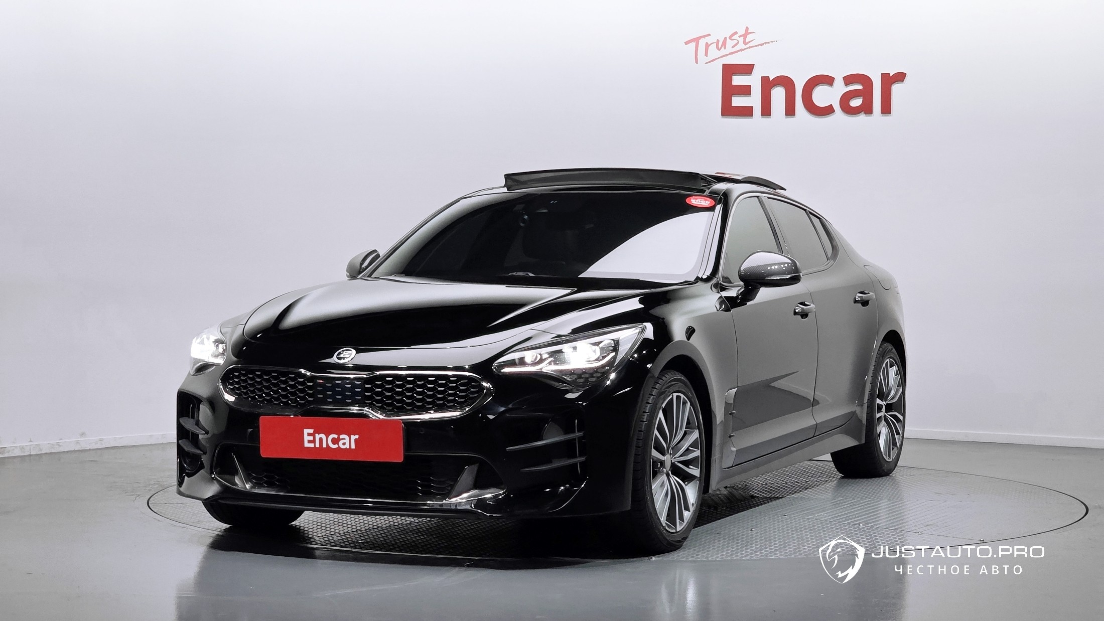 Автомобиль Kia Stinger