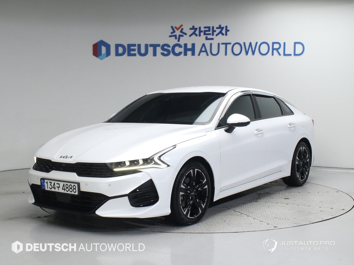 Автомобиль Kia K5