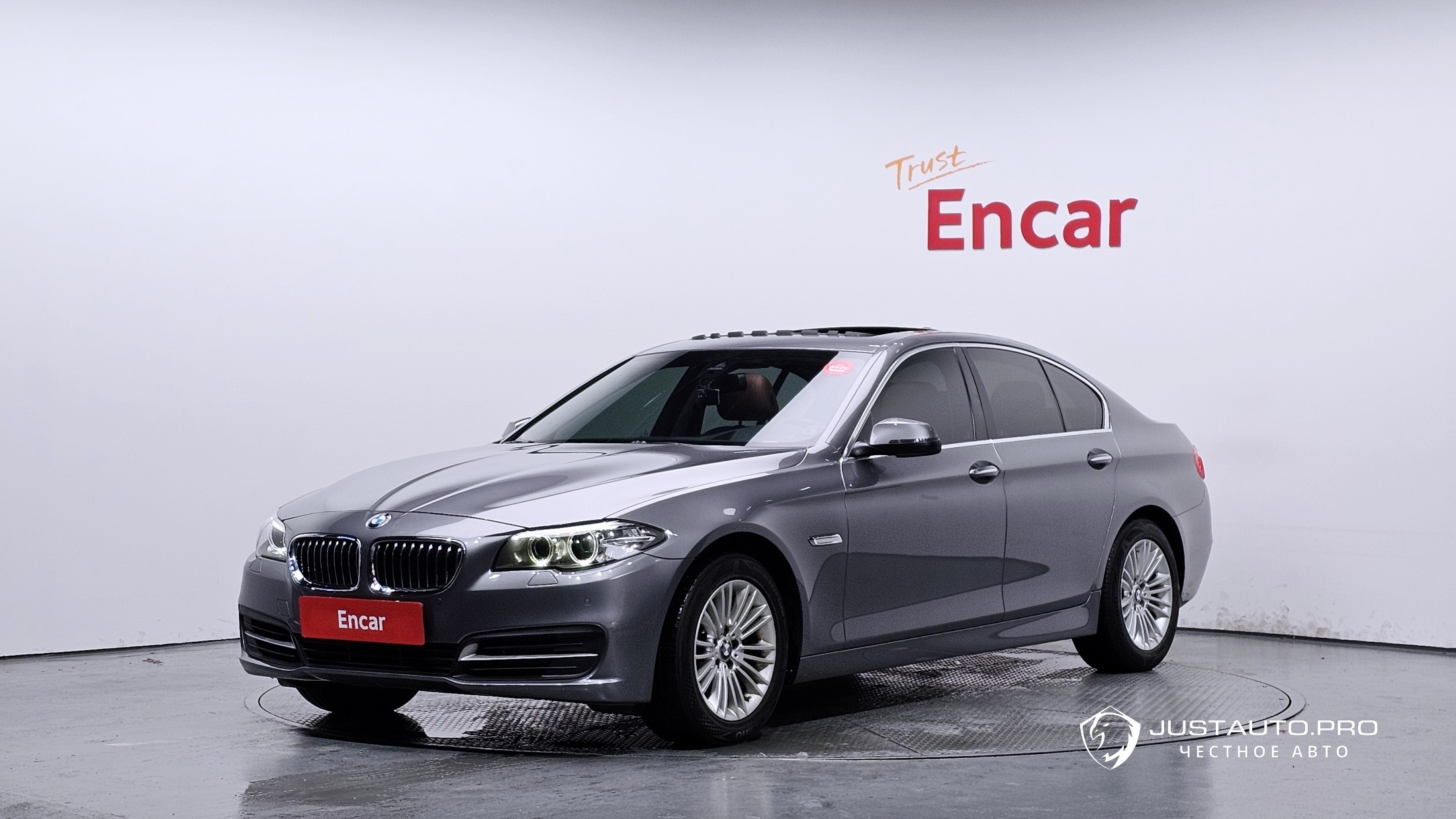 Автомобиль BMW 5-Series