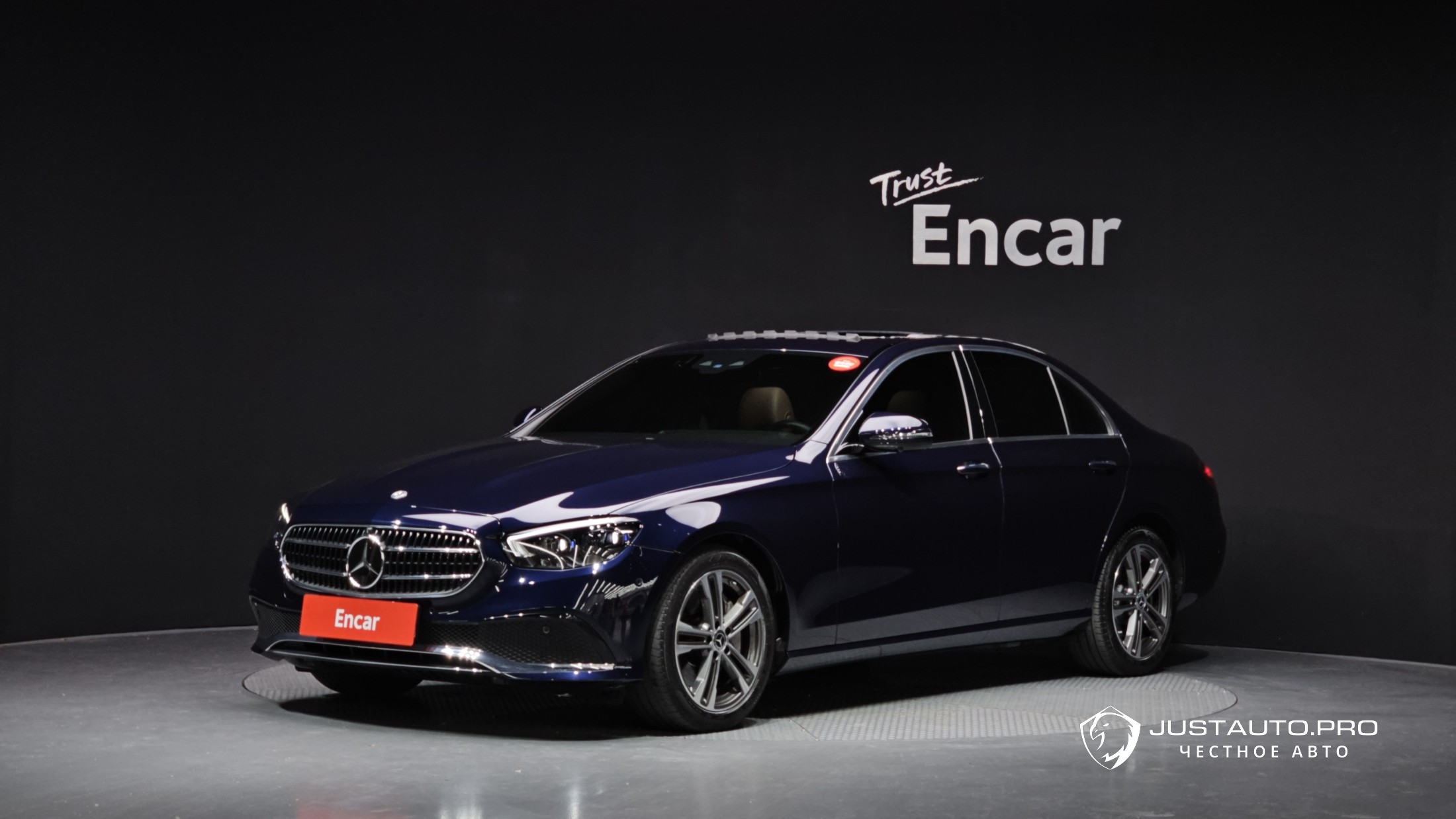 Автомобиль Mercedes-Benz E-Class