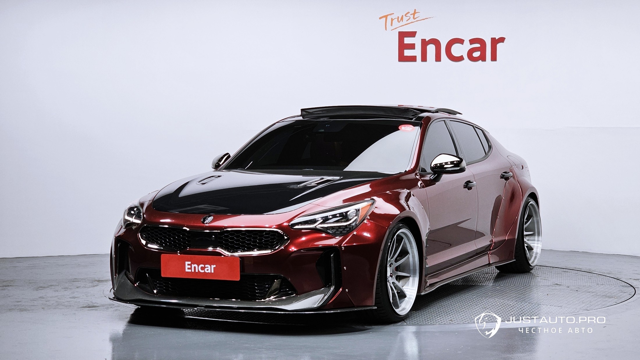 Автомобиль Kia Stinger