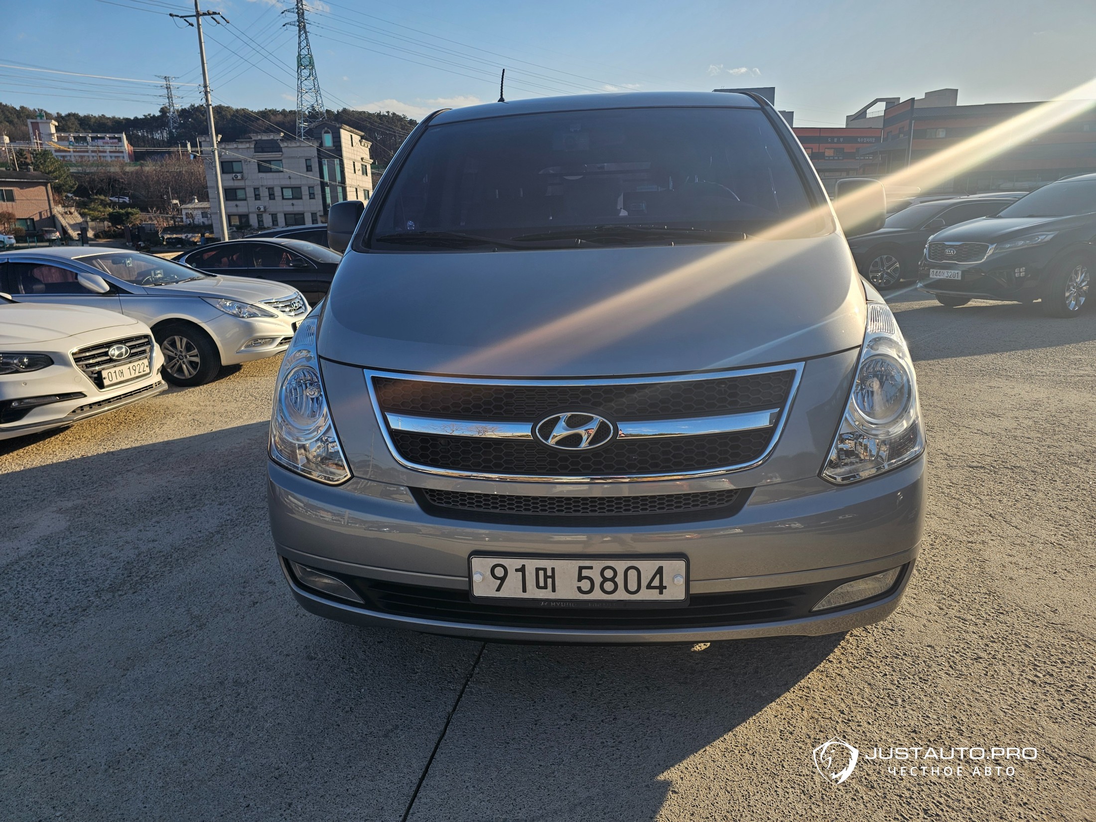 Автомобиль Hyundai Starex