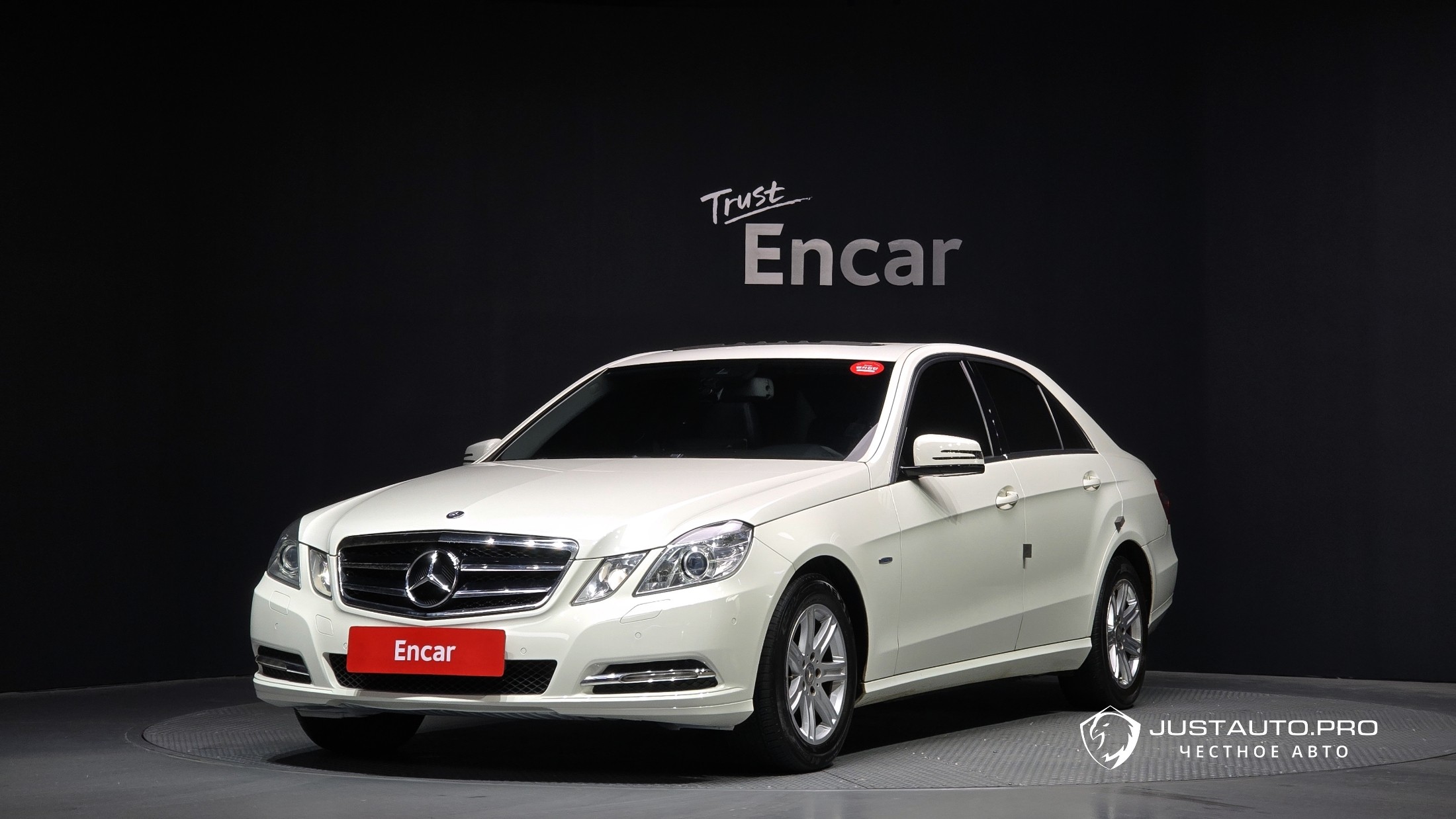 Автомобиль Mercedes-Benz E-Class