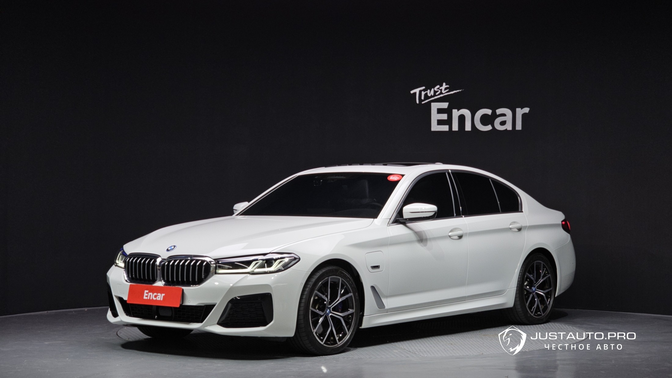 Автомобиль BMW 5-Series