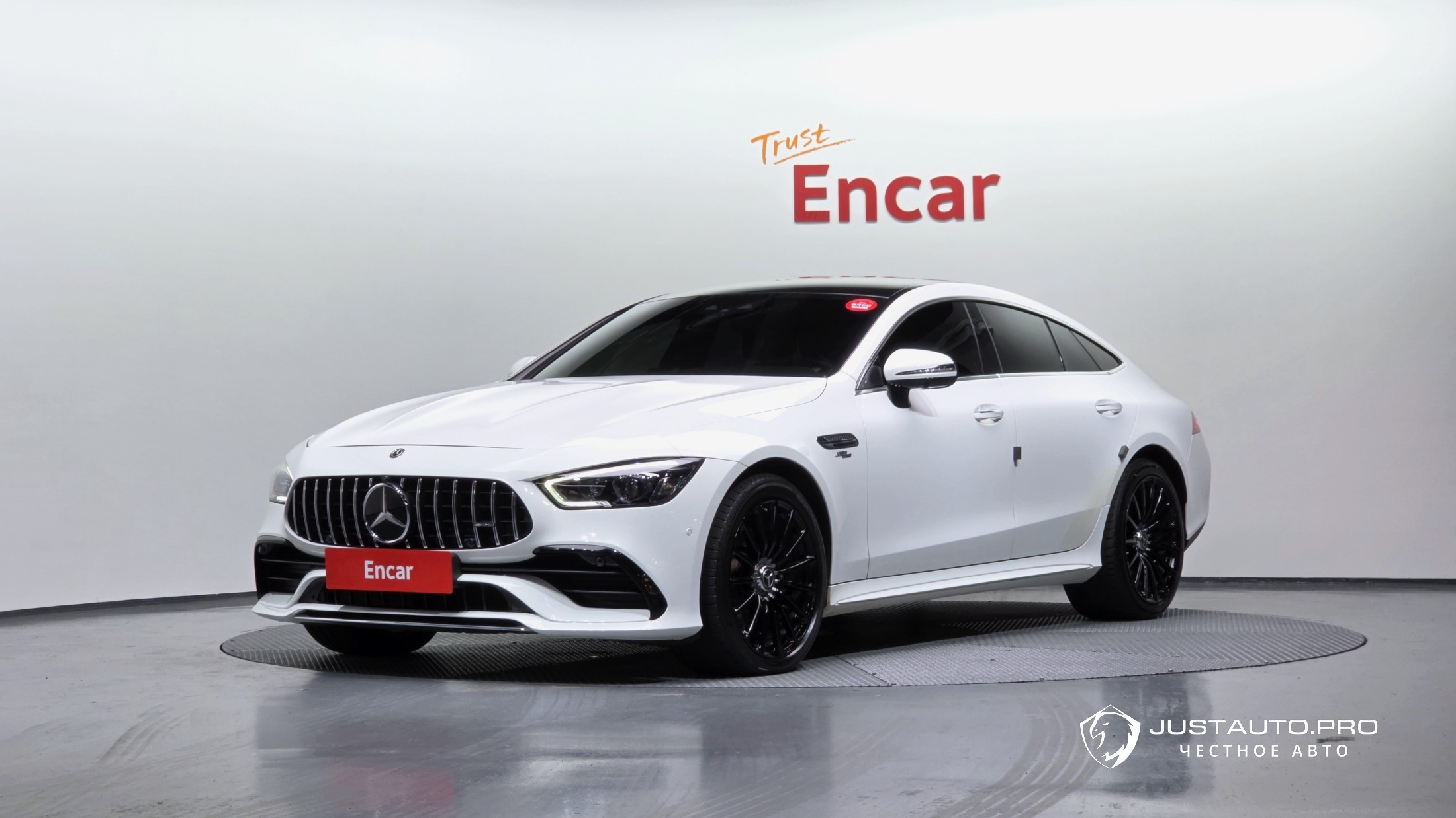 Автомобиль Mercedes-Benz AMG GT