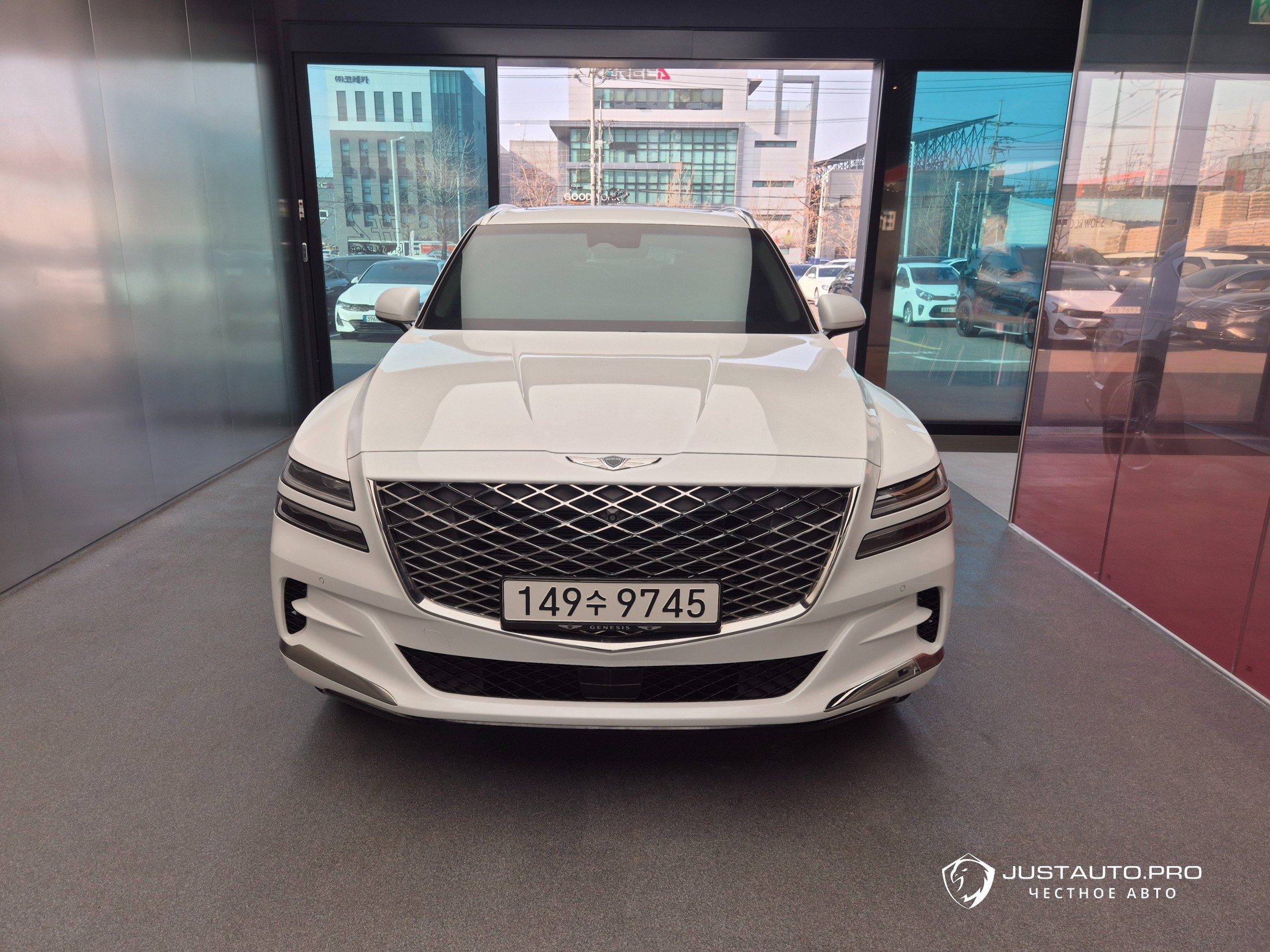 Автомобиль Genesis GV80