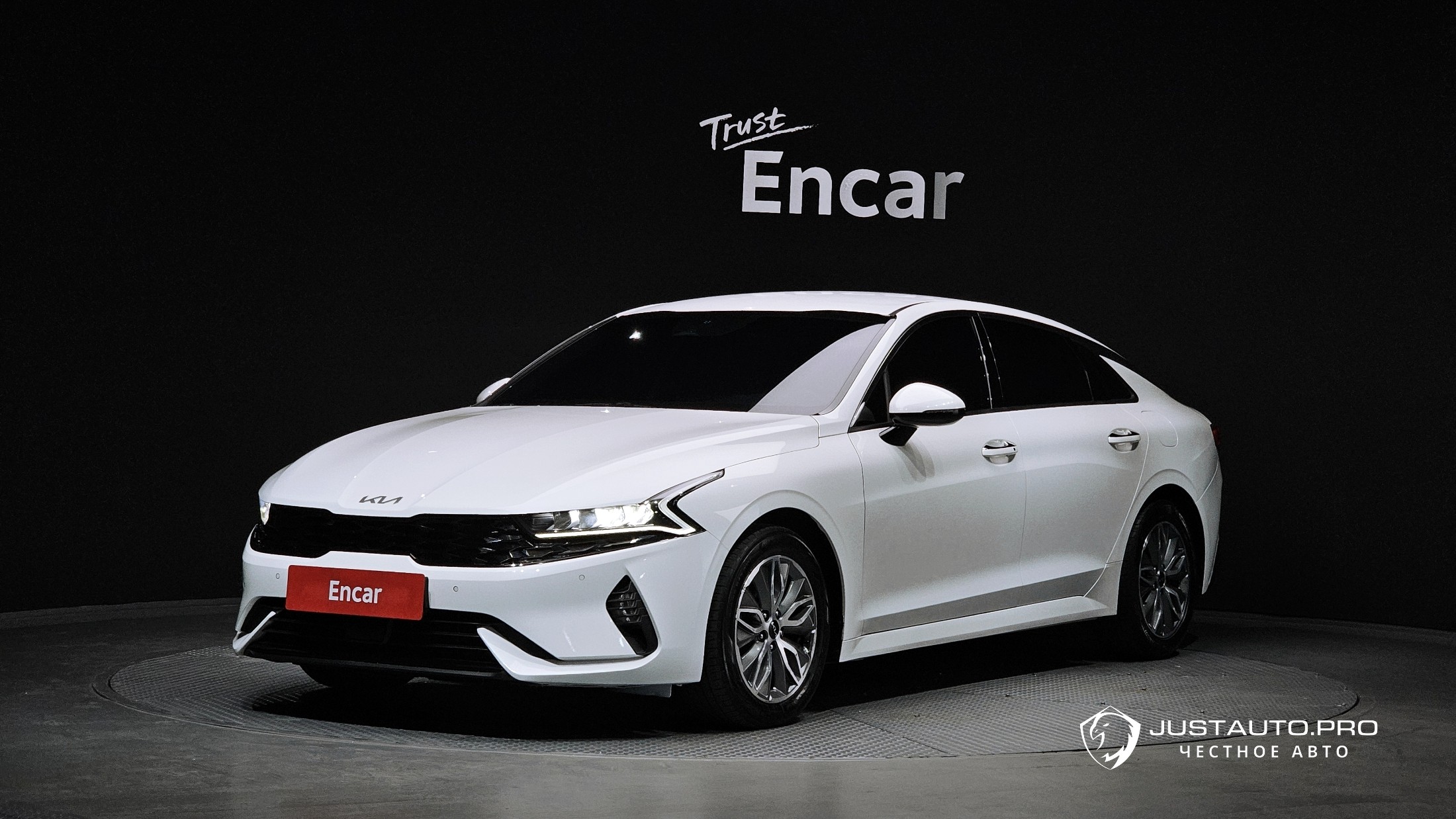 Автомобиль Kia K5