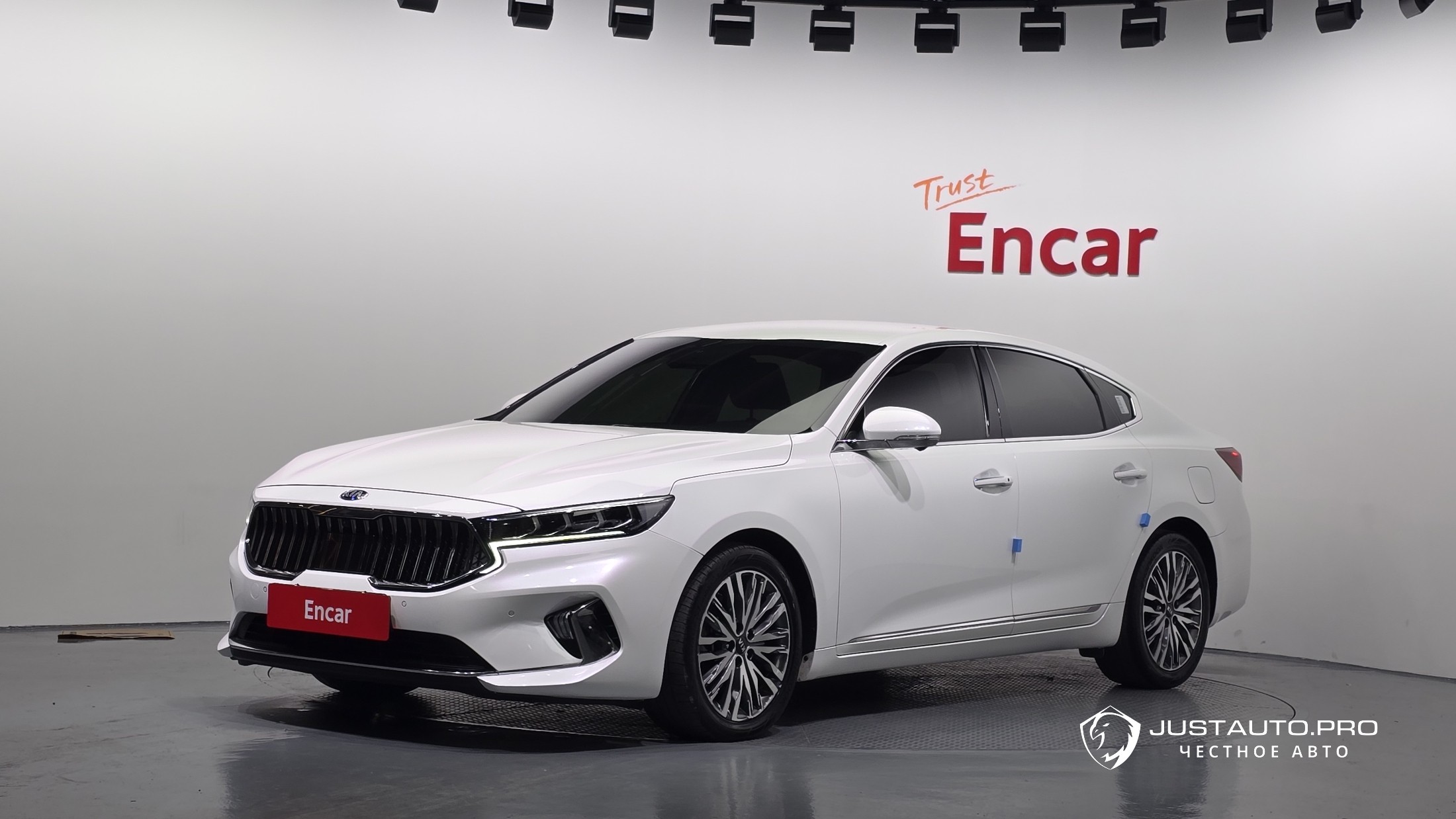 Автомобиль Kia K7