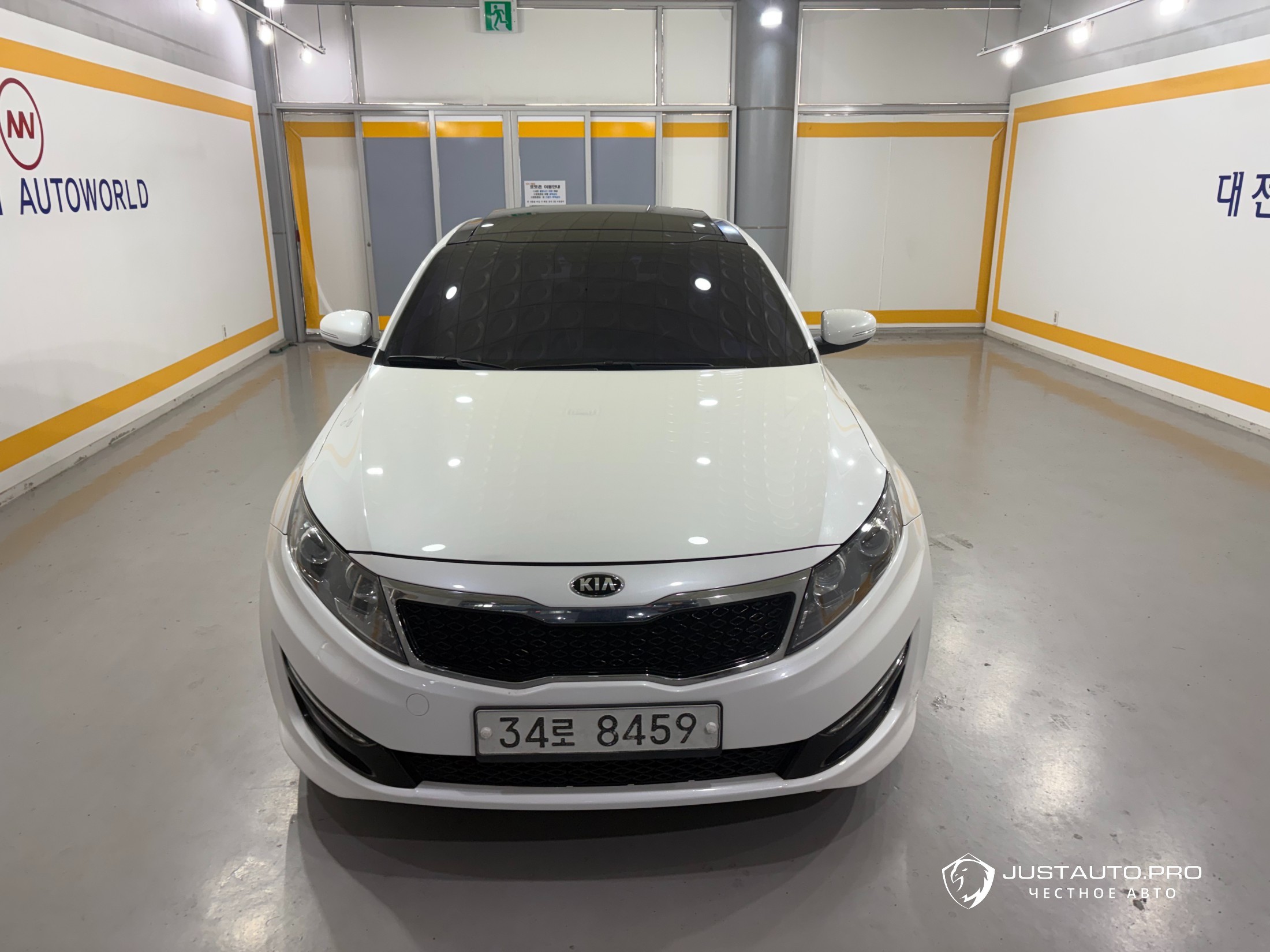 Автомобиль Kia K5