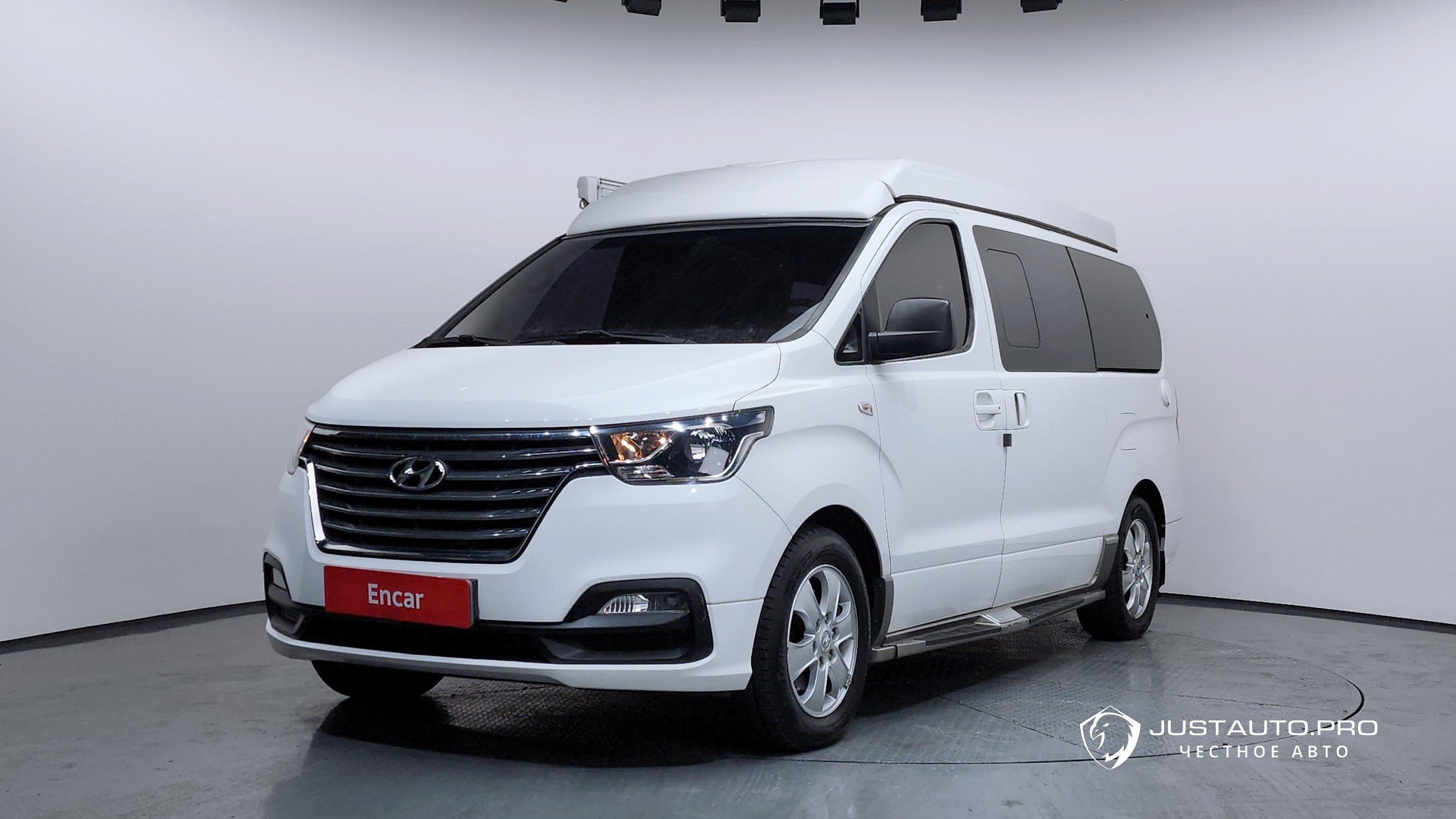 Автомобиль Hyundai Starex