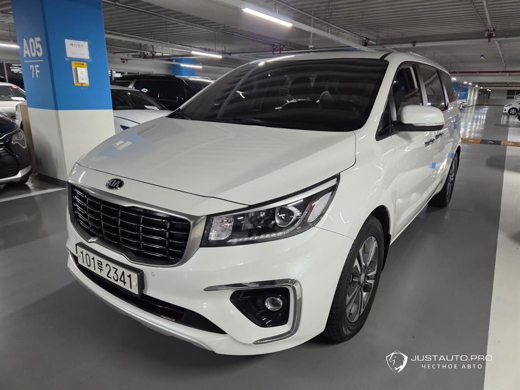 Автомобиль Kia Canival