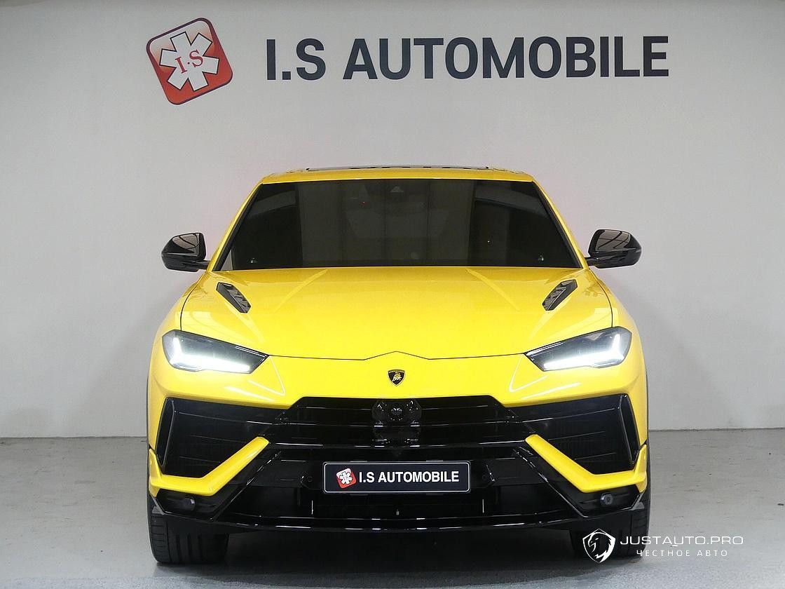 Автомобиль Lamborghini Urus