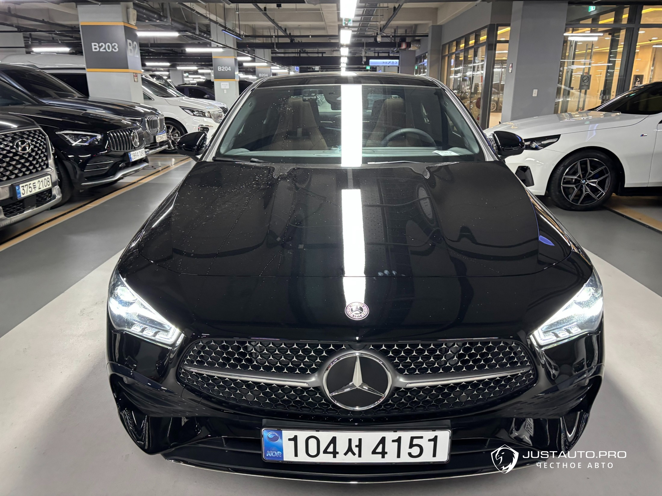 Автомобиль Mercedes-Benz CLA-Class
