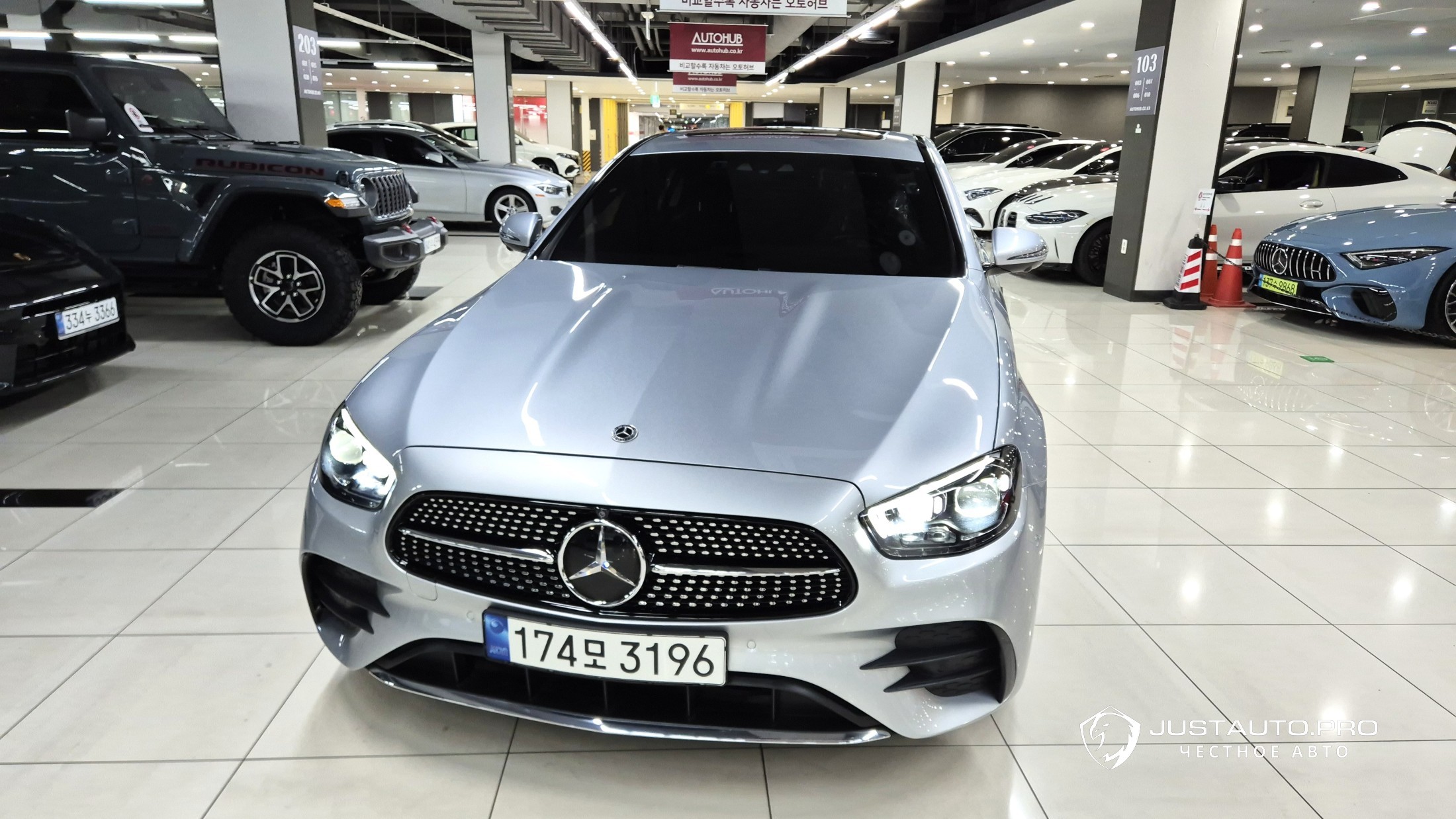 Автомобиль Mercedes-Benz E-Class