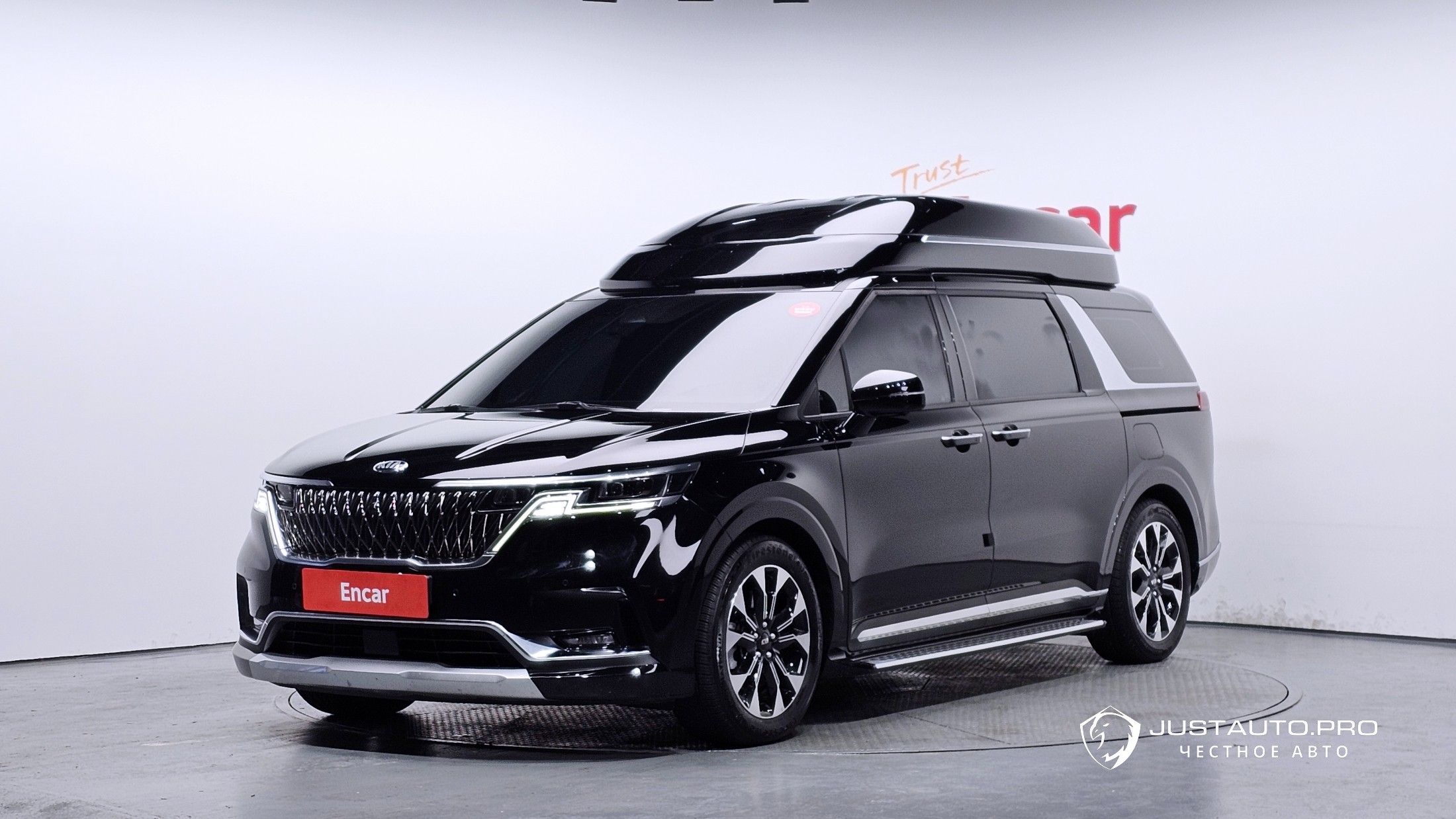 Автомобиль Kia Canival