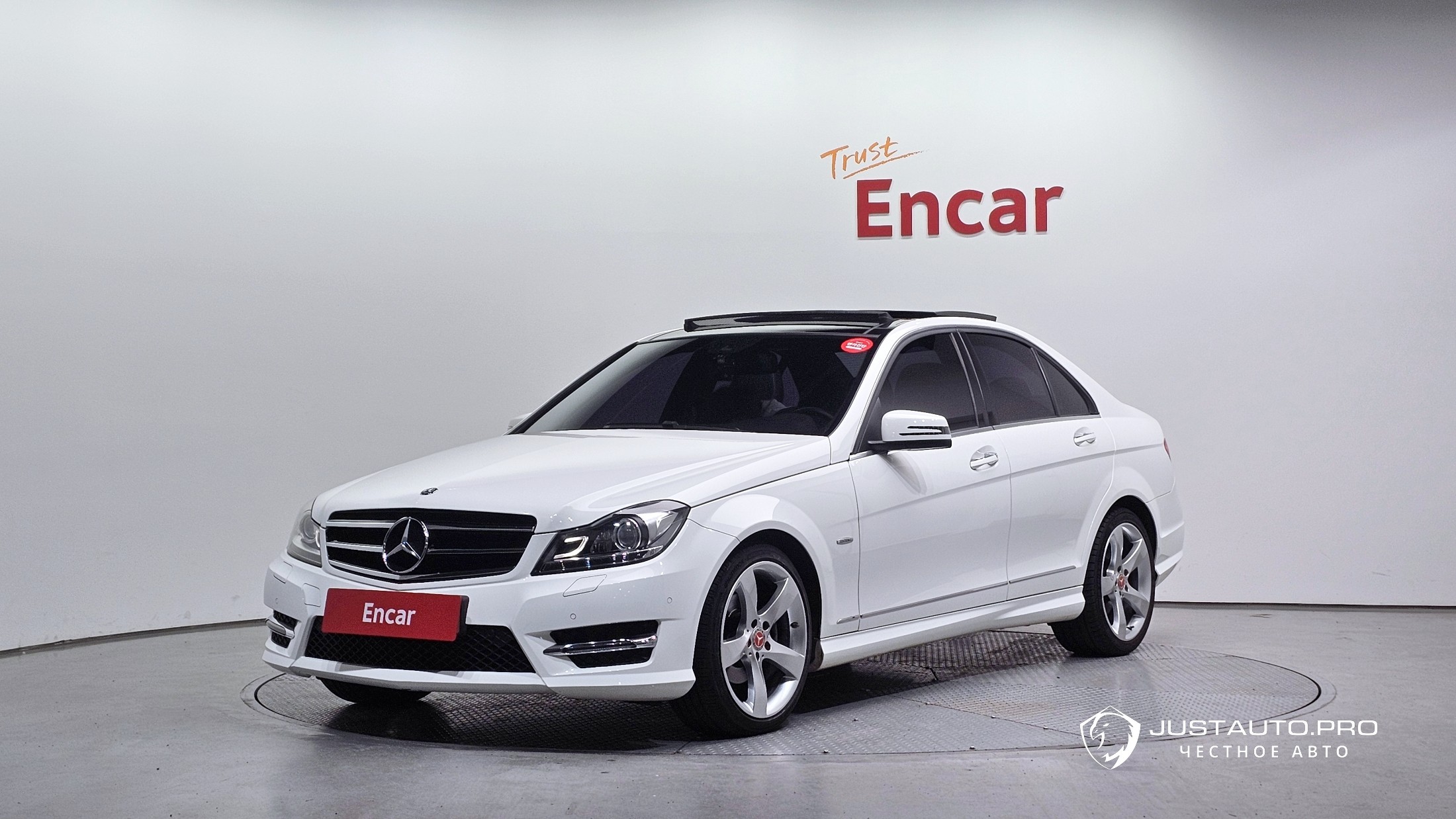 Автомобиль Mercedes-Benz C-Class