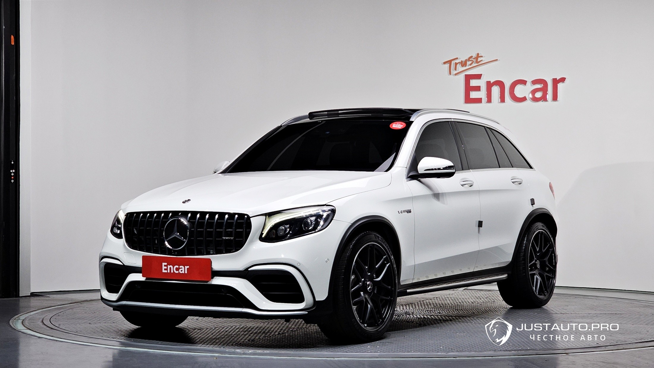 Автомобиль Mercedes-Benz GLC-Class