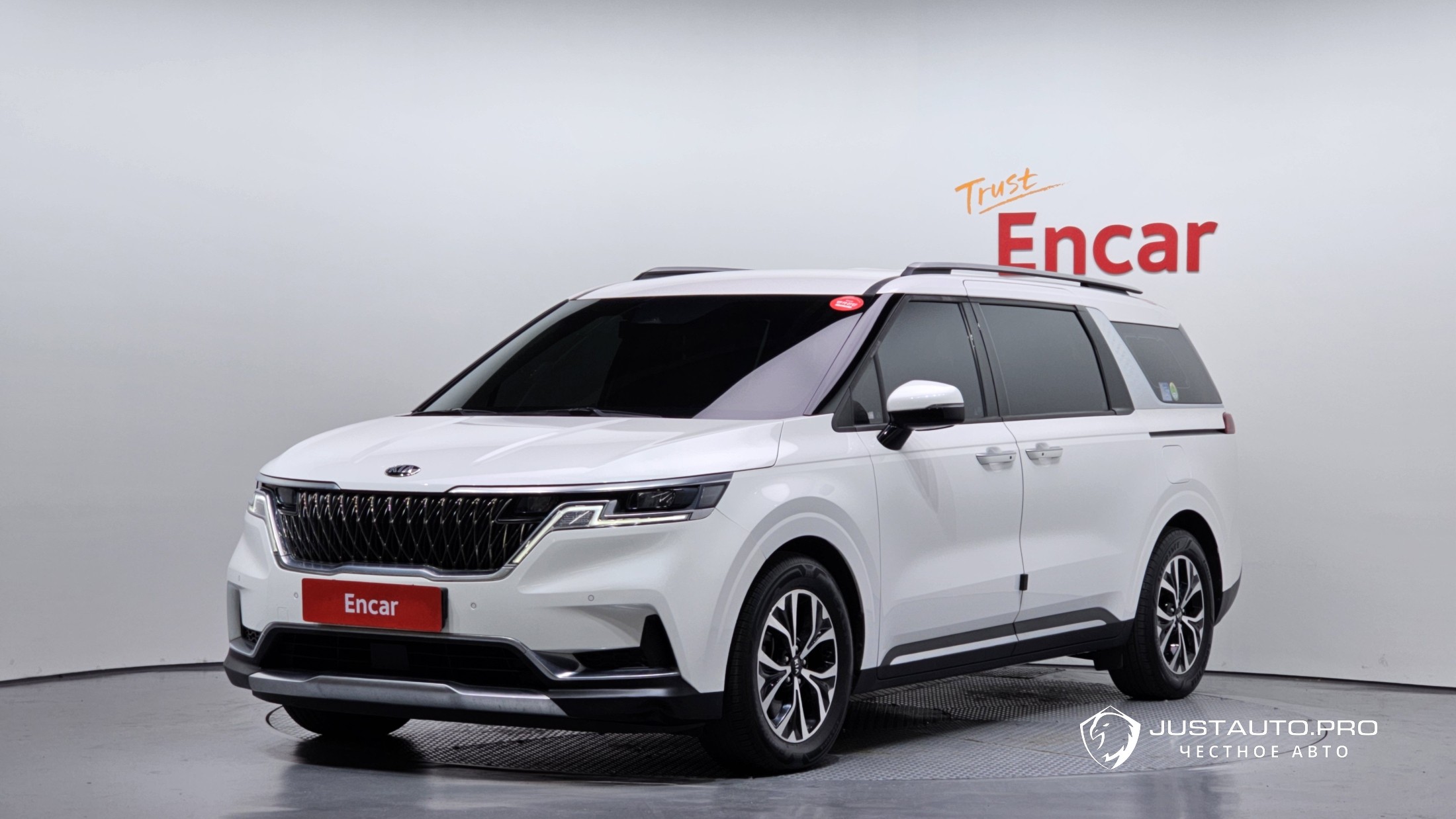 Автомобиль Kia Canival