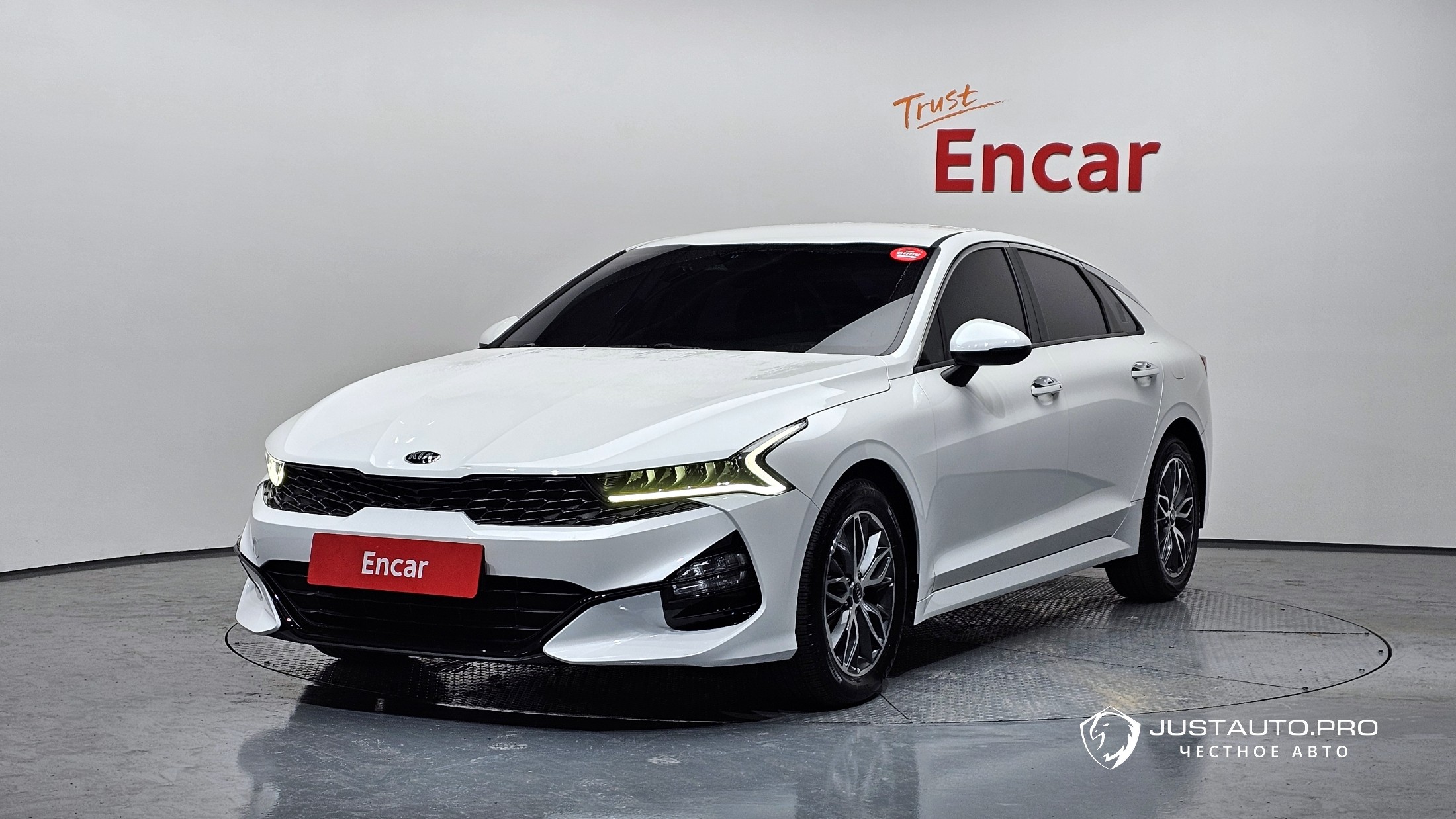 Автомобиль Kia K5