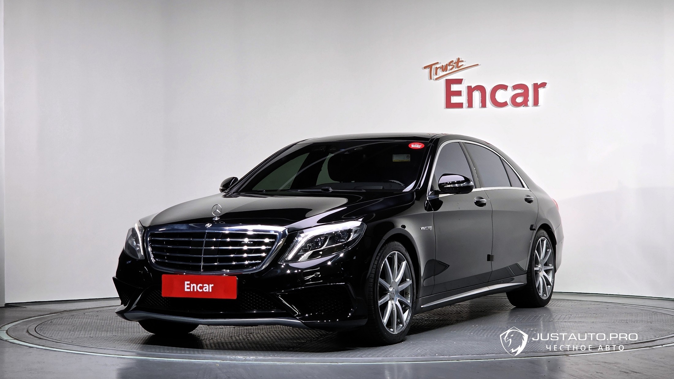 Автомобиль Mercedes-Benz S-Class