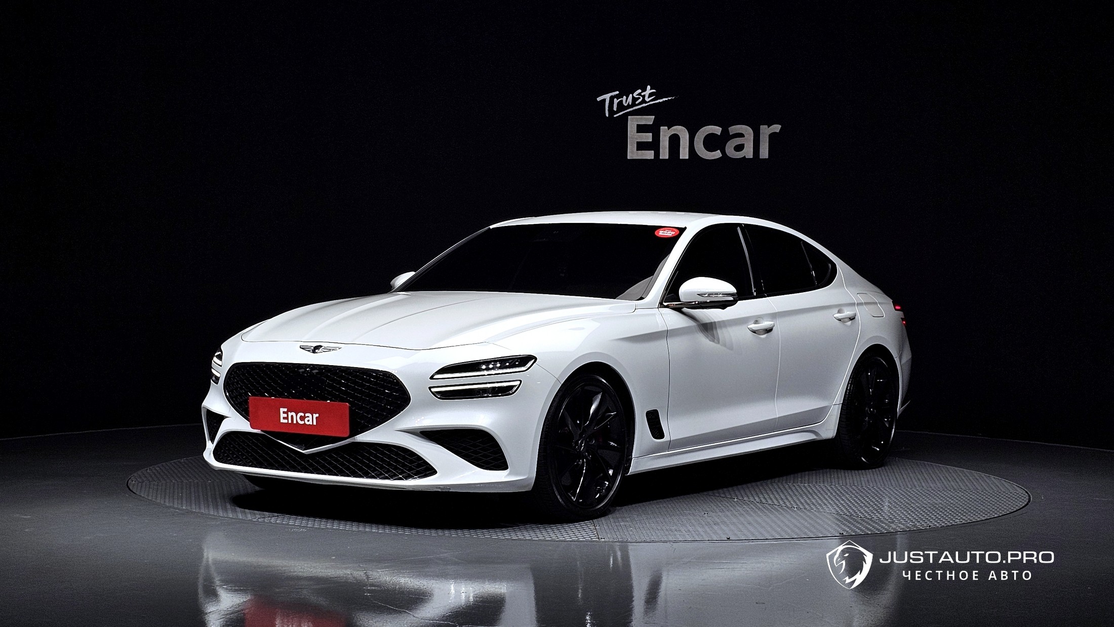Автомобиль Genesis G70