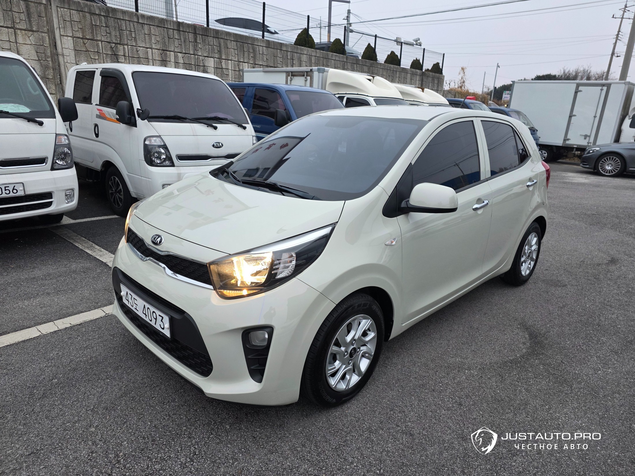 Автомобиль Kia morning