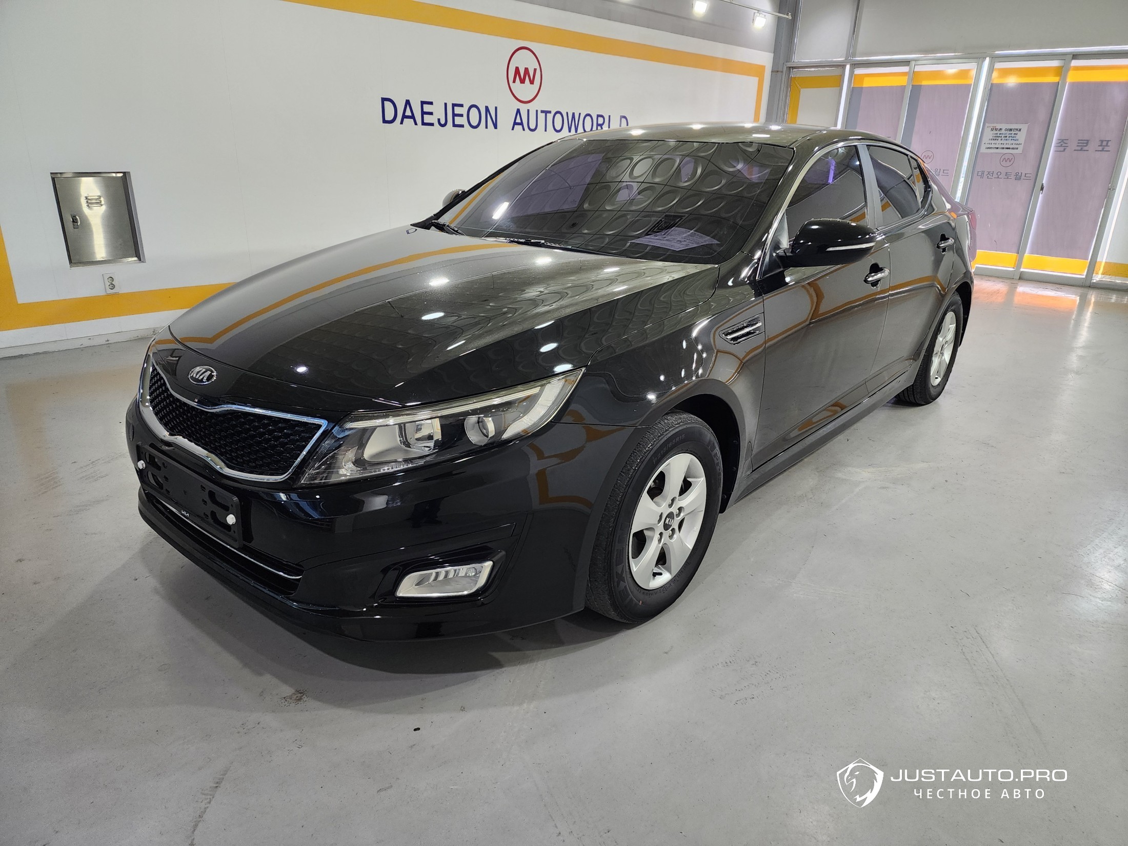 Автомобиль Kia K5