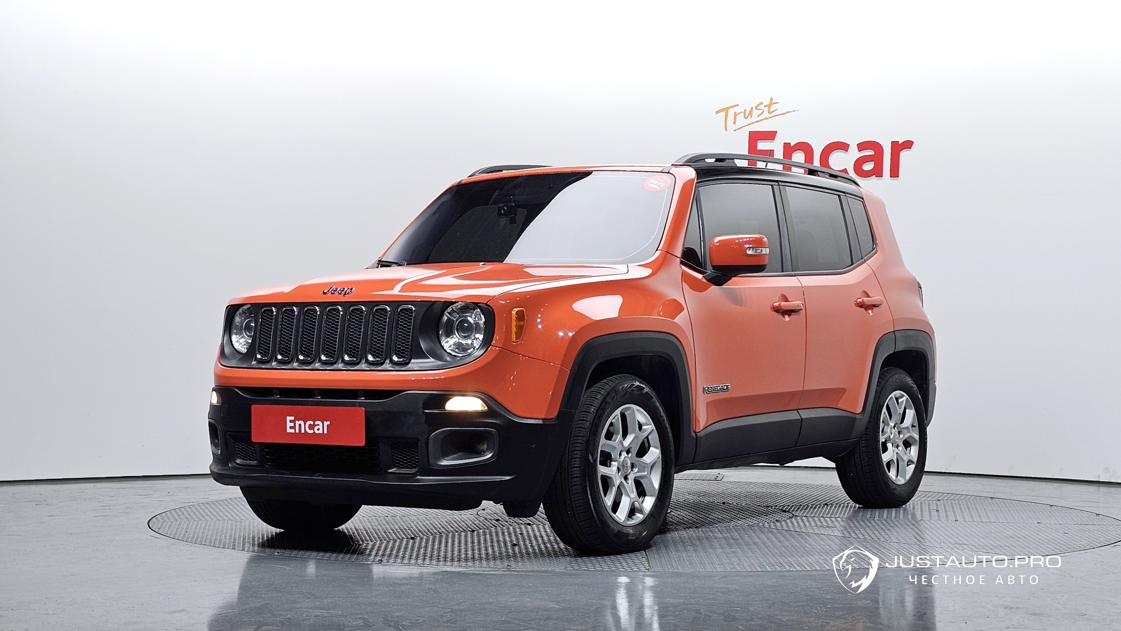 Автомобиль Jeep Renegade