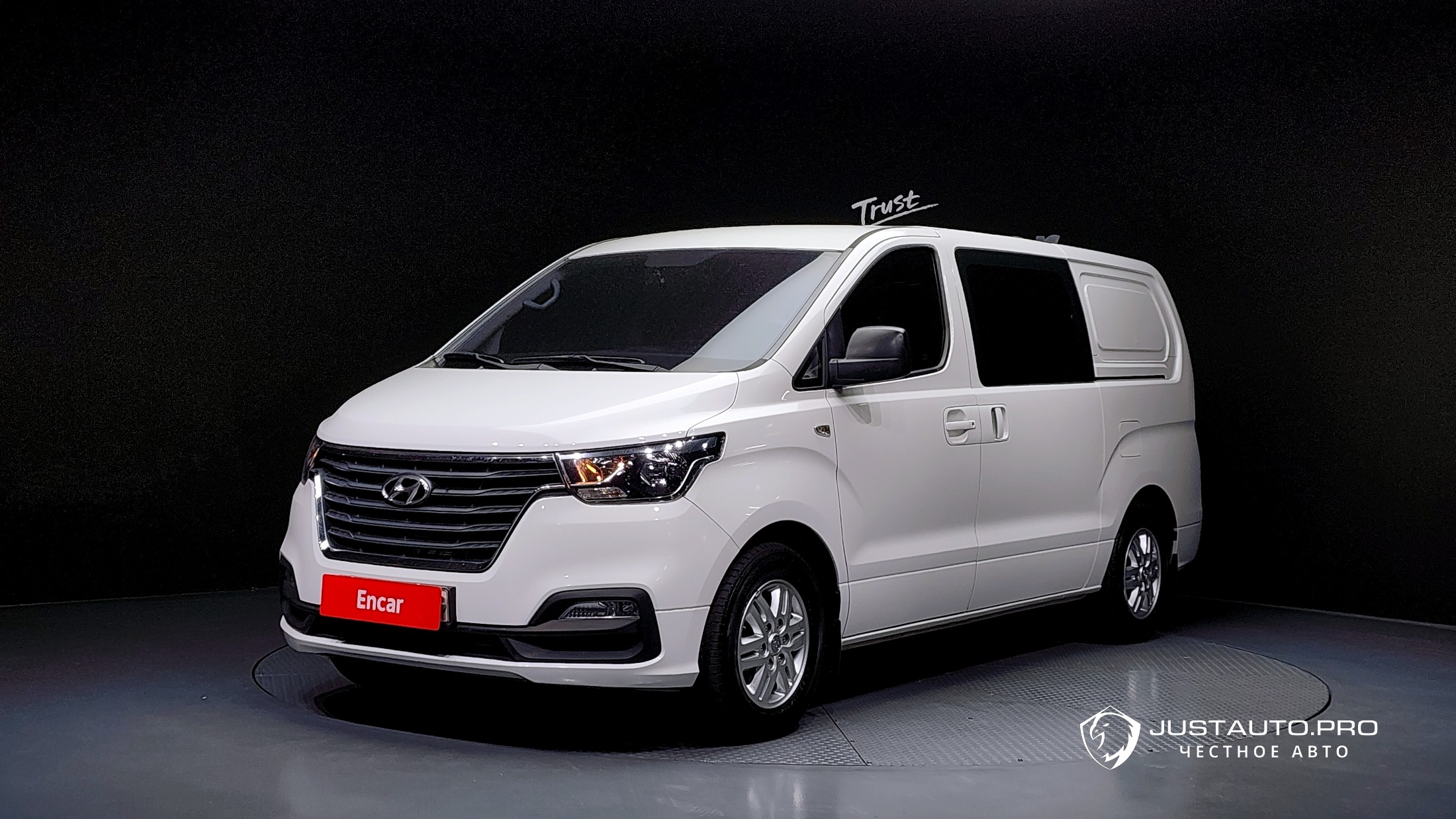 Автомобиль Hyundai Starex