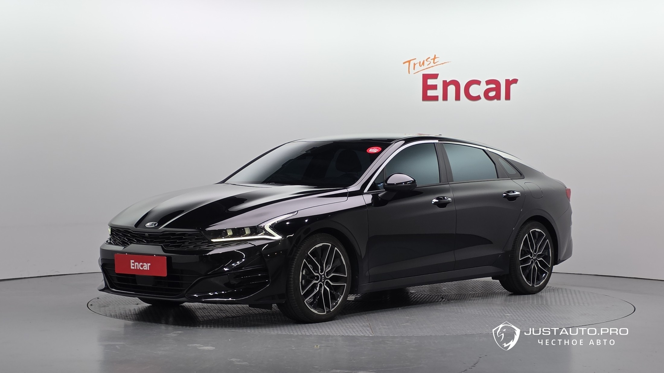 Автомобиль Kia K5