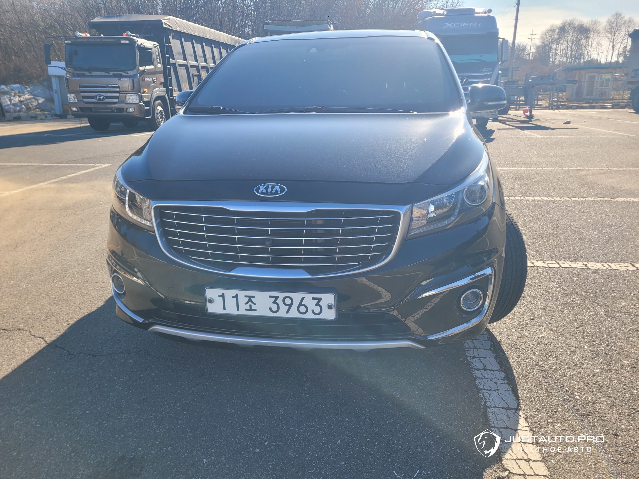 Автомобиль Kia Canival