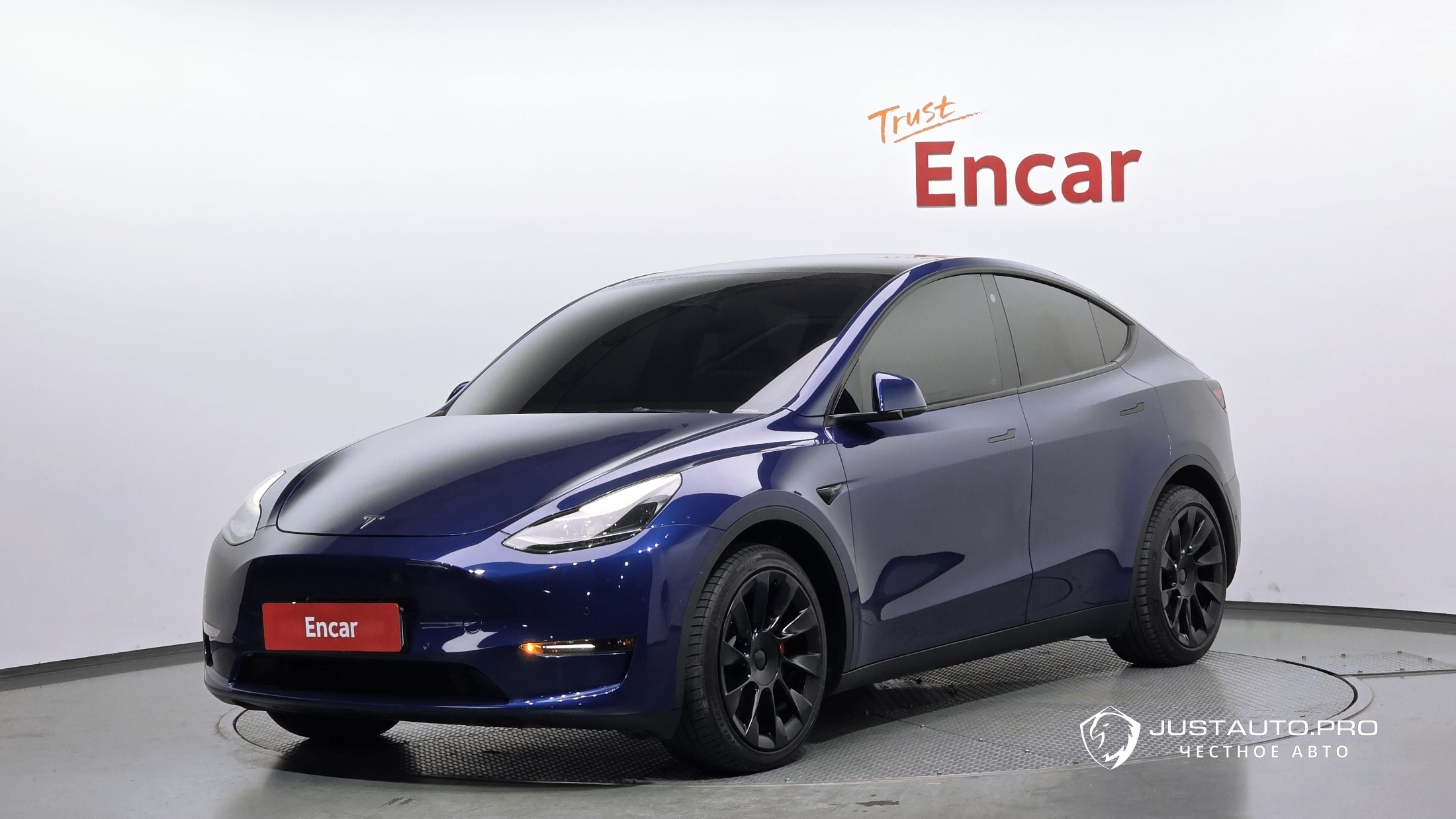 Автомобиль Tesla Model Y